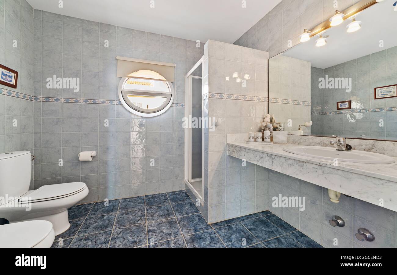 Badezimmer, Strandhaus in Vera, Provinz Almeria, Region Andalusien, Spanien. Stockfoto