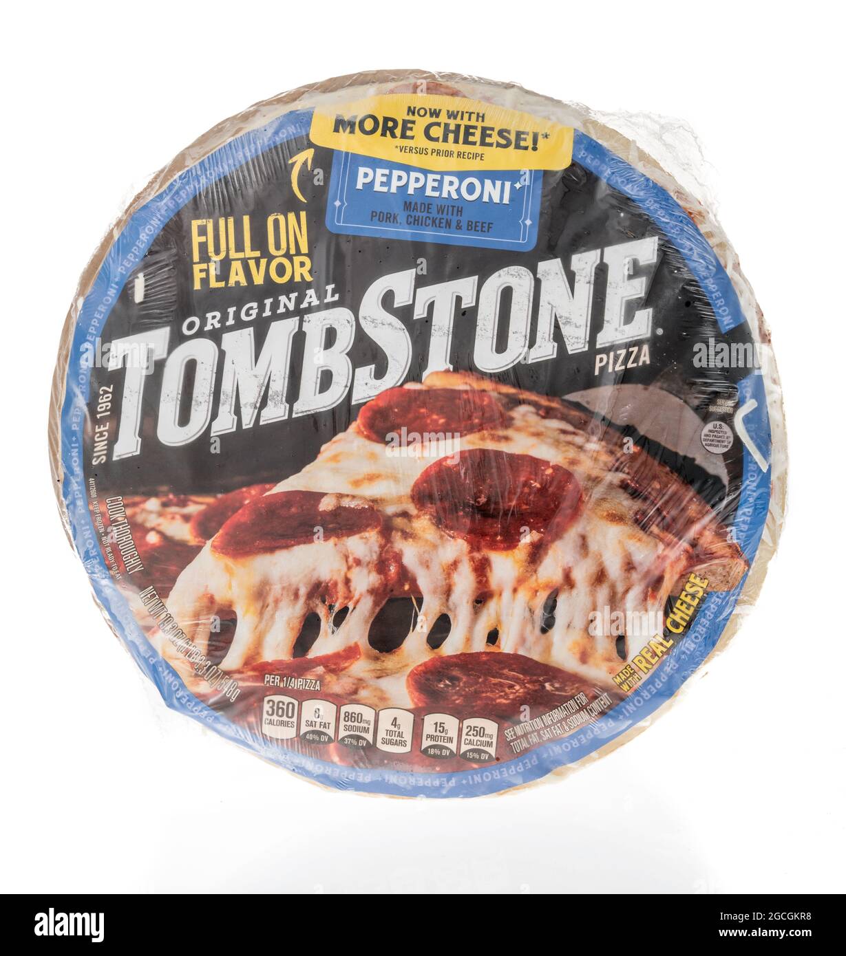 Winneconne, WI – 28. Juli 2021: Eine Packung Tombstone Tiefkühlpizza auf einem isolierten Hintergrund Stockfoto