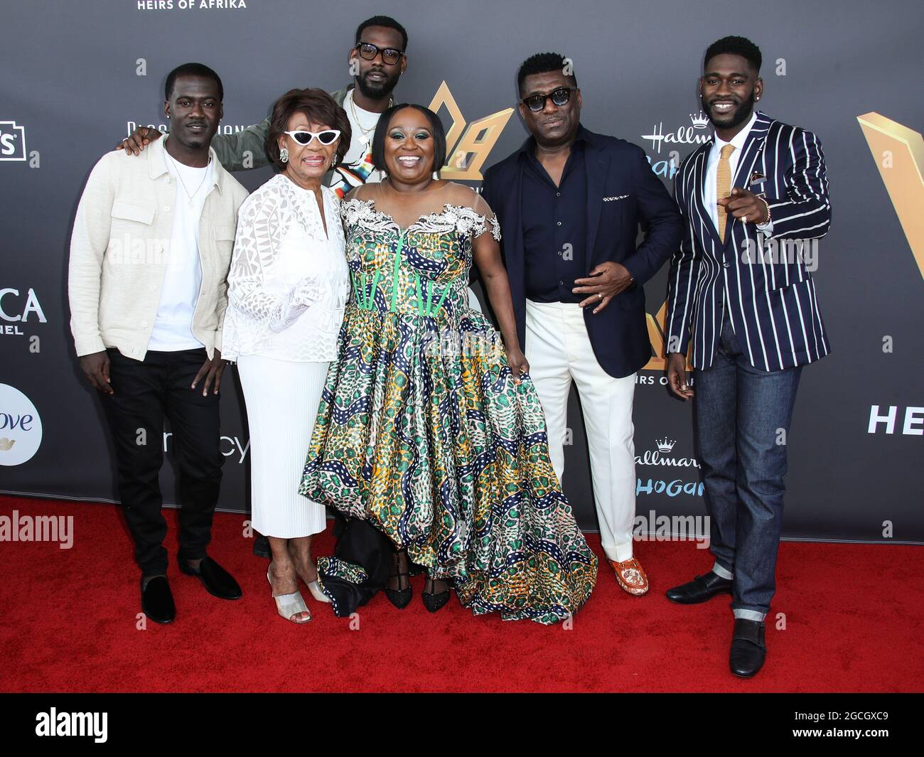 Marina Del Rey, Usa. August 2021. MARINA DEL REY, LOS ANGELES, KALIFORNIEN, USA - 08. AUGUST: Kwesi Boakye, Kofi Siriboe, Maxine Waters, Koshie Mills, Kwame Boakye und Kwame Boakeng werden am 8. August 2021 im Marina del Rey Marriott Hotel in Marina del Rey, Los Angeles, Kalifornien, USA, zu den 4. Jährlichen „Women of Power Awards“ gekürt. (Foto von Xavier Collin/Image Press Agency) Quelle: Image Press Agency/Alamy Live News Stockfoto