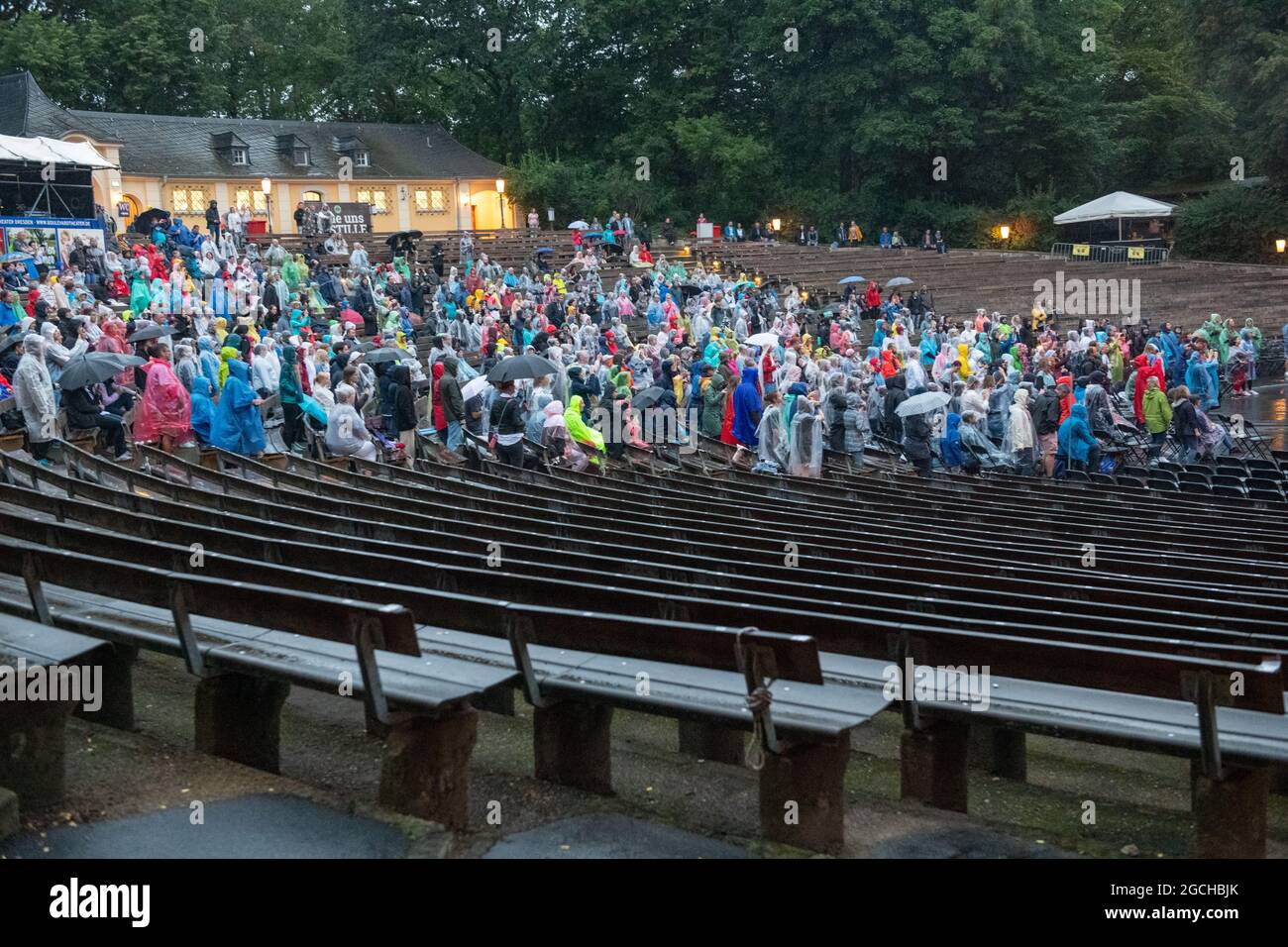 REVOLVERHELD live open air in der Freilichtbühne JUNGE GARDE. Dresden, 07.08.2021 Stockfoto