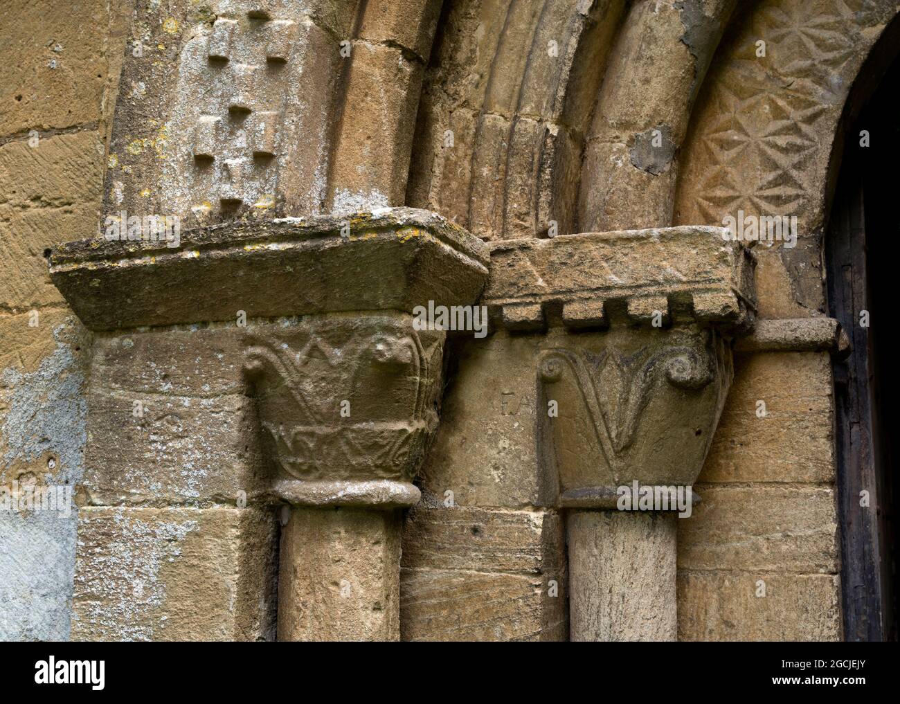 Die alte Kirche, Detail der Tür, Heythrop, Oxfordshire, England, VEREINIGTES KÖNIGREICH Stockfoto