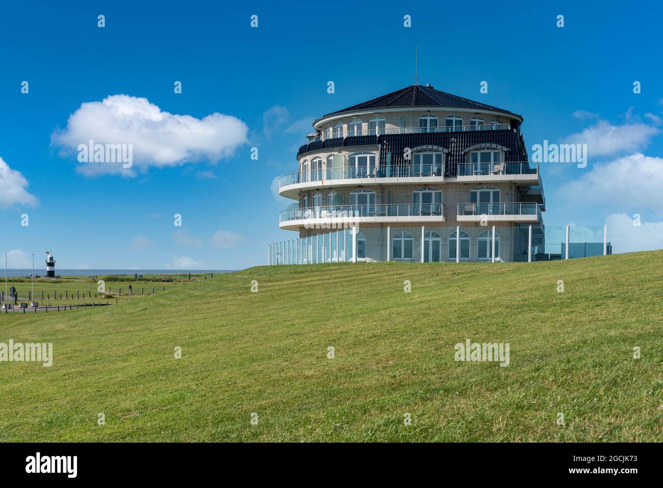 Ehemaliges Hotel Deichgraf, heute der Upleven als Zentrum für Entspannung, Meditation und Yoga, Wremen, Niedersachsen, Deutschland, Europa Stockfoto