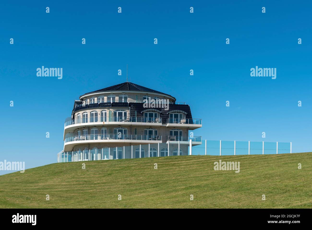 Ehemaliges Hotel Deichgraf, heute der Upleven als Zentrum für Entspannung, Meditation und Yoga, Wremen, Niedersachsen, Deutschland, Europa Stockfoto