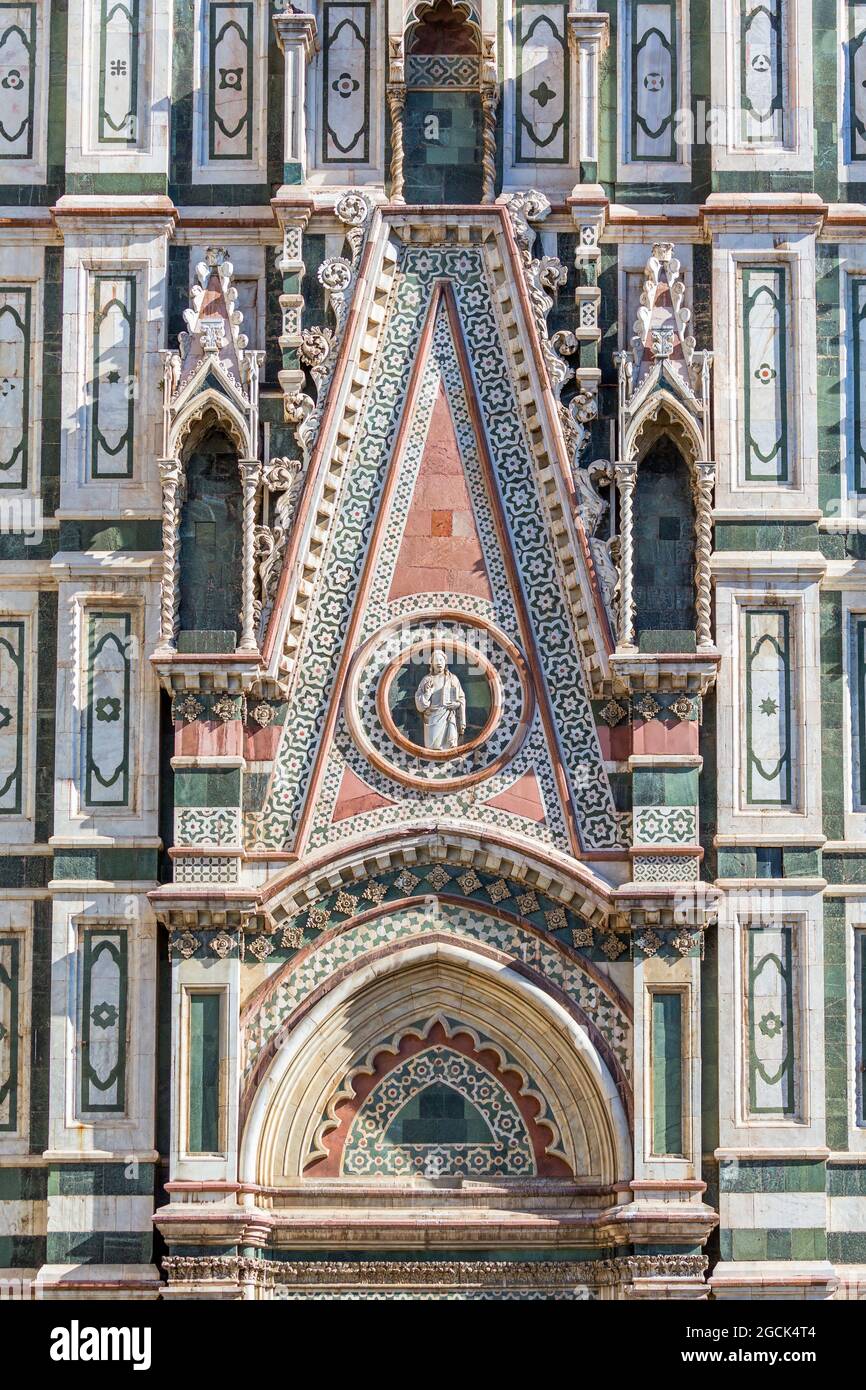 Portal auf der Cattedrale di Santa Maria del Fiore Stockfoto