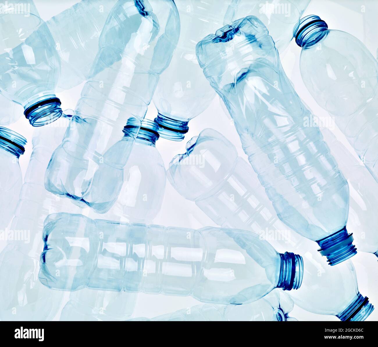 Plastikflasche leer transparent Recycling-Behälter Wasser Umwelt trinken Müll Getränk Stockfoto