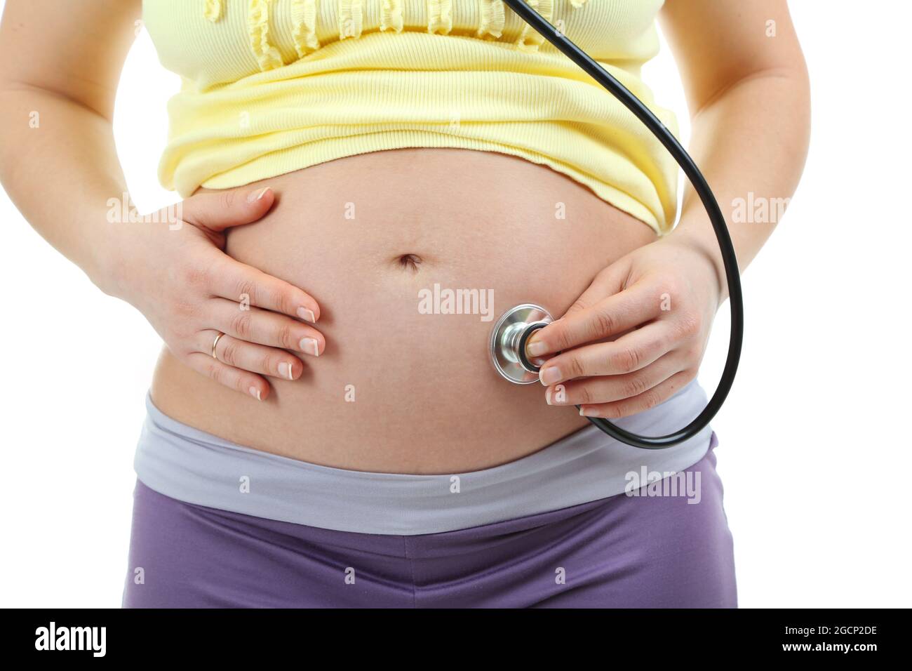 Schwangere Frau mit Stethoskop hören baby Nahaufnahme Stockfotografie -  Alamy