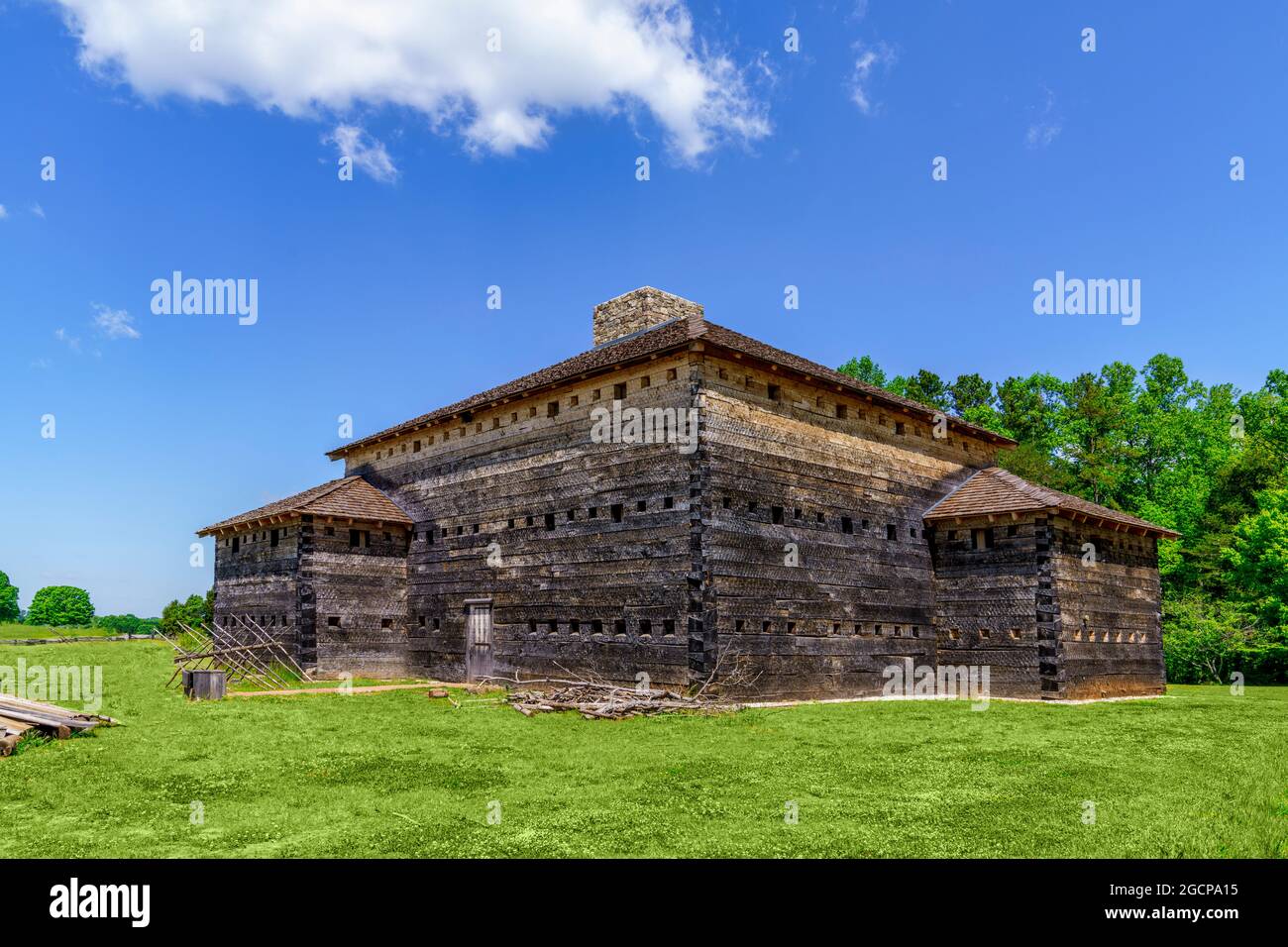 Das rekonstruierte Fort Dobbs, eine historische Stätte in North Carolina aus dem französischen und indischen Krieg, in Statesville. Stockfoto