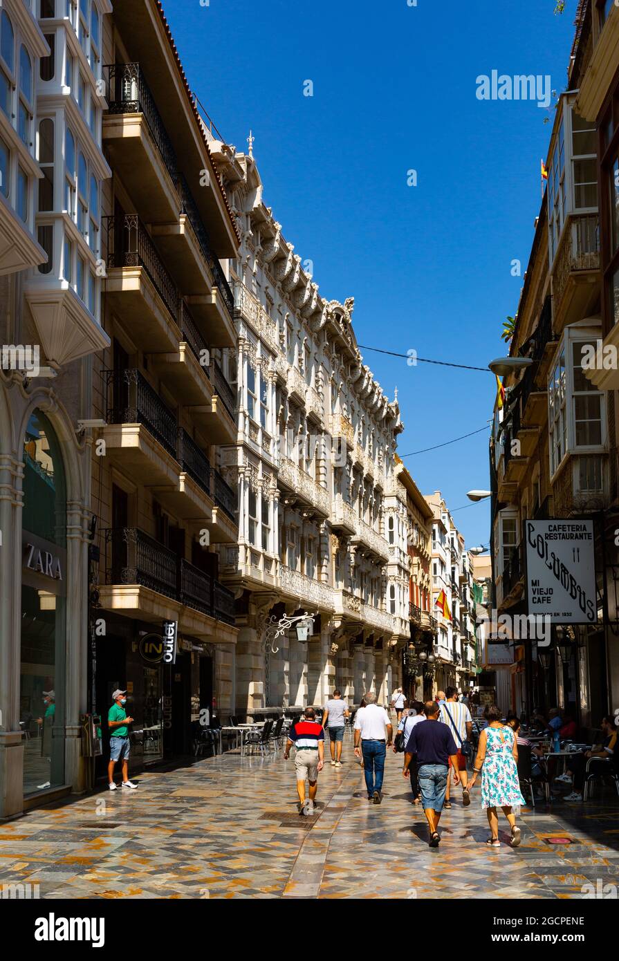 Cartagena, Spanien - 20. September 2020: Spazieren Sie durch die schönen Straßen der Altstadt von Cartagena. Spanien Stockfoto