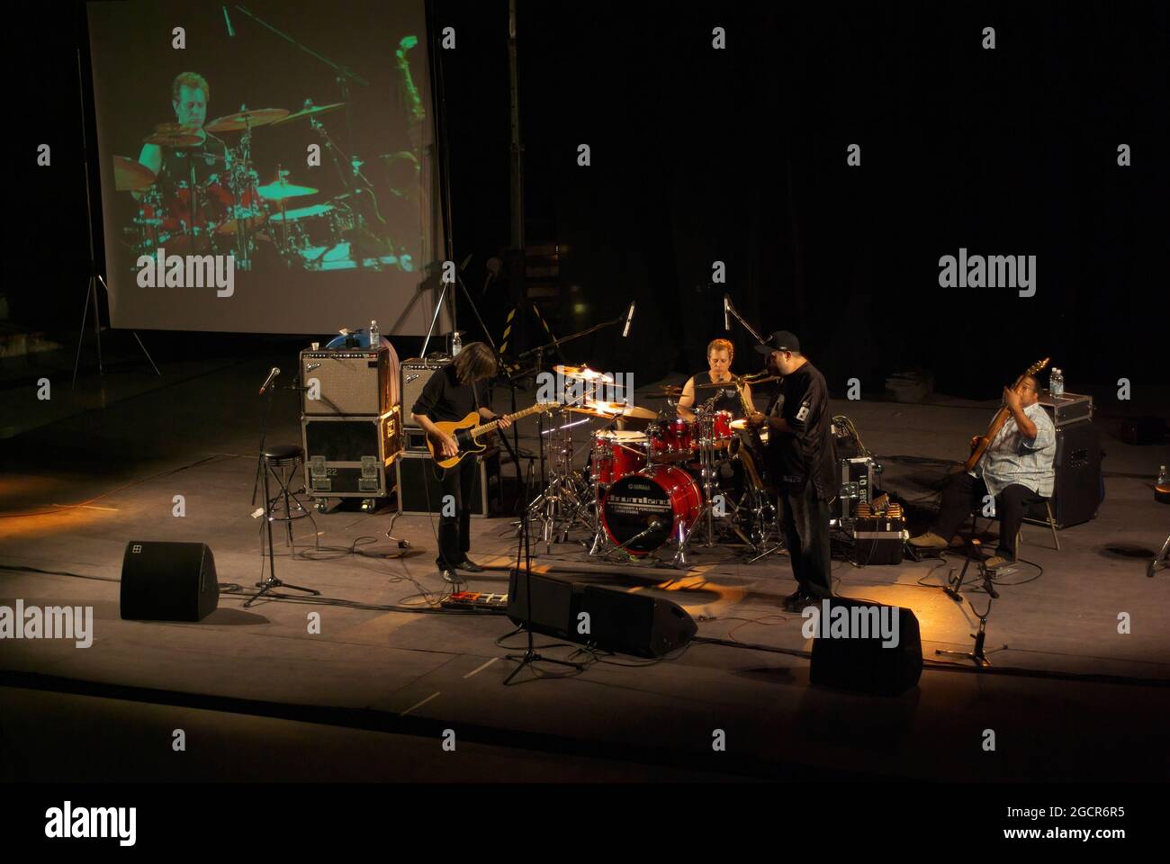 „Mike Stern Band“, die am 24. Juli 2007 im Konzert von Zafferana Etnea, Italien, aufgeführt wurde Stockfoto