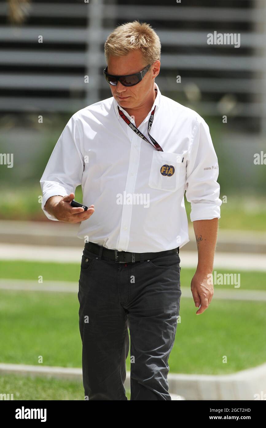 Mika Salo (FIN) FIA Steward. Großer Preis von Bahrain, Sonntag, 23. April 2013. Sakhir, Bahrain. Stockfoto