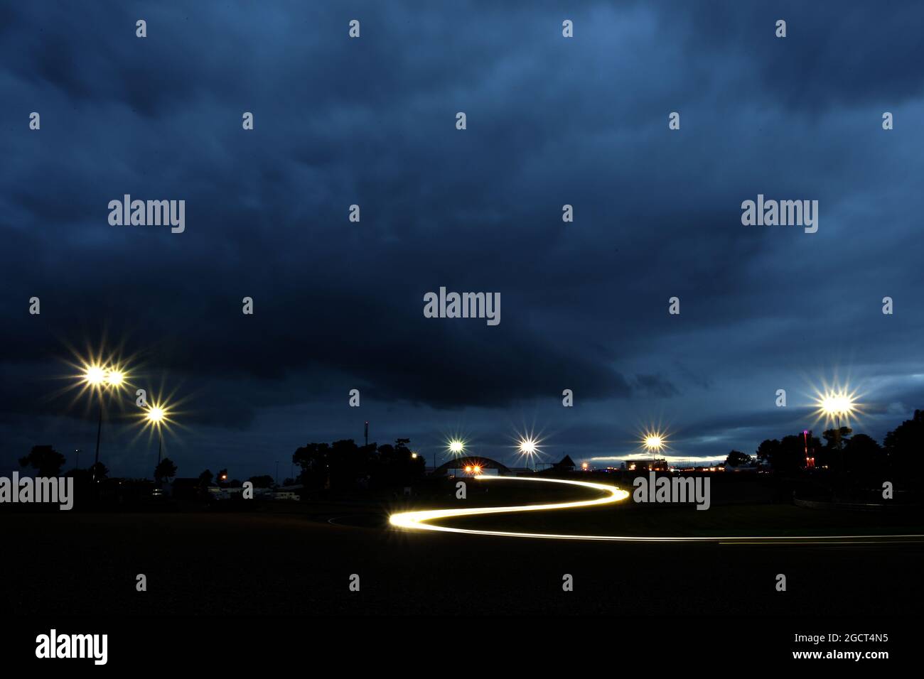 Nächtliche Action. 24-Stunden-Rennen von Le Mans, Samstag, 22. Juni 2013. Le Mans, Frankreich. Stockfoto