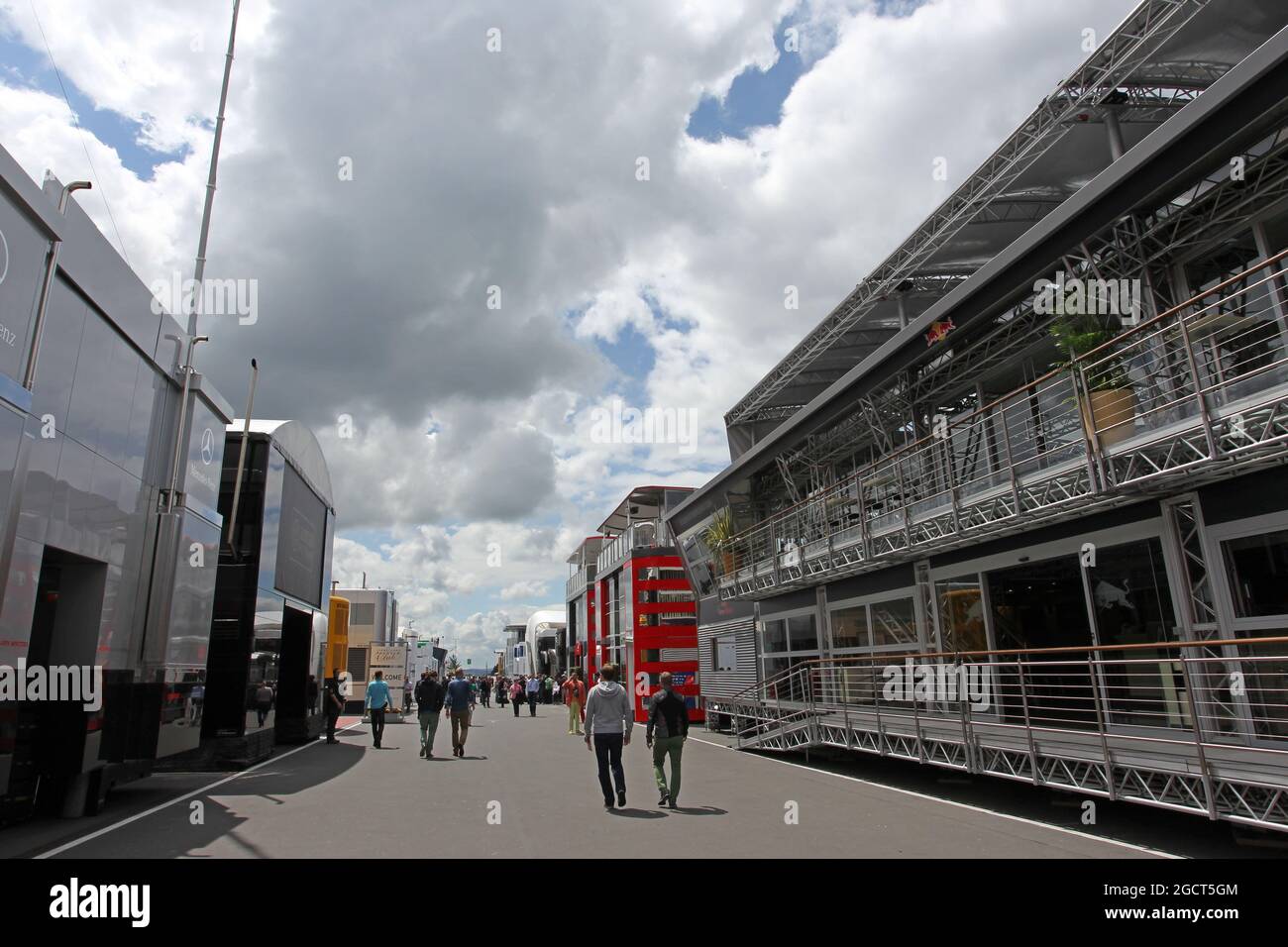 Das Fahrerlager. Großer Preis von Deutschland, Donnerstag, 4. Juli 2013. Nürburgring, Deutschland. Stockfoto