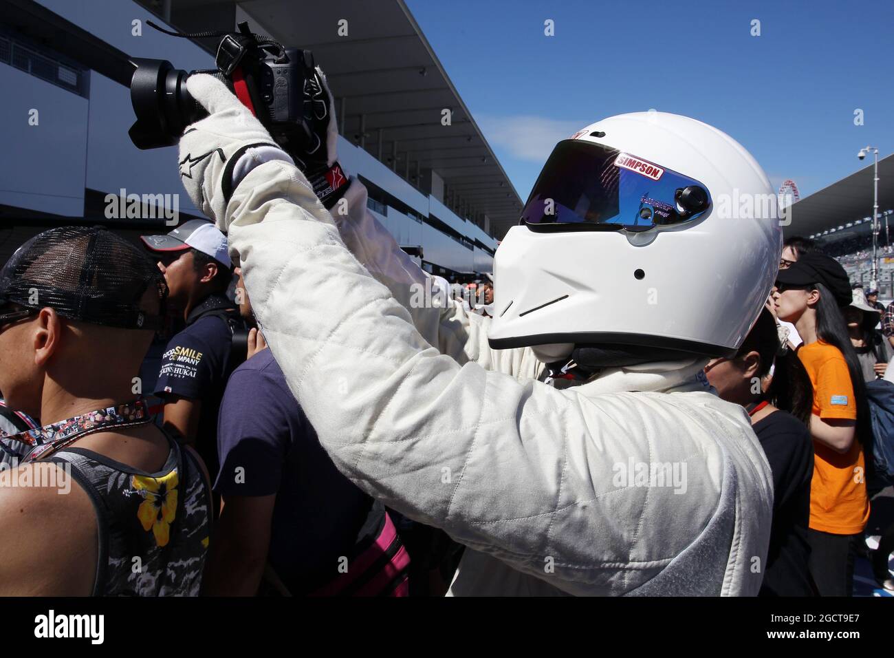 „The Stig“ in den Boxen. Großer Preis von Japan, Donnerstag, 10. Oktober 2013. Suzuka, Japan. Stockfoto