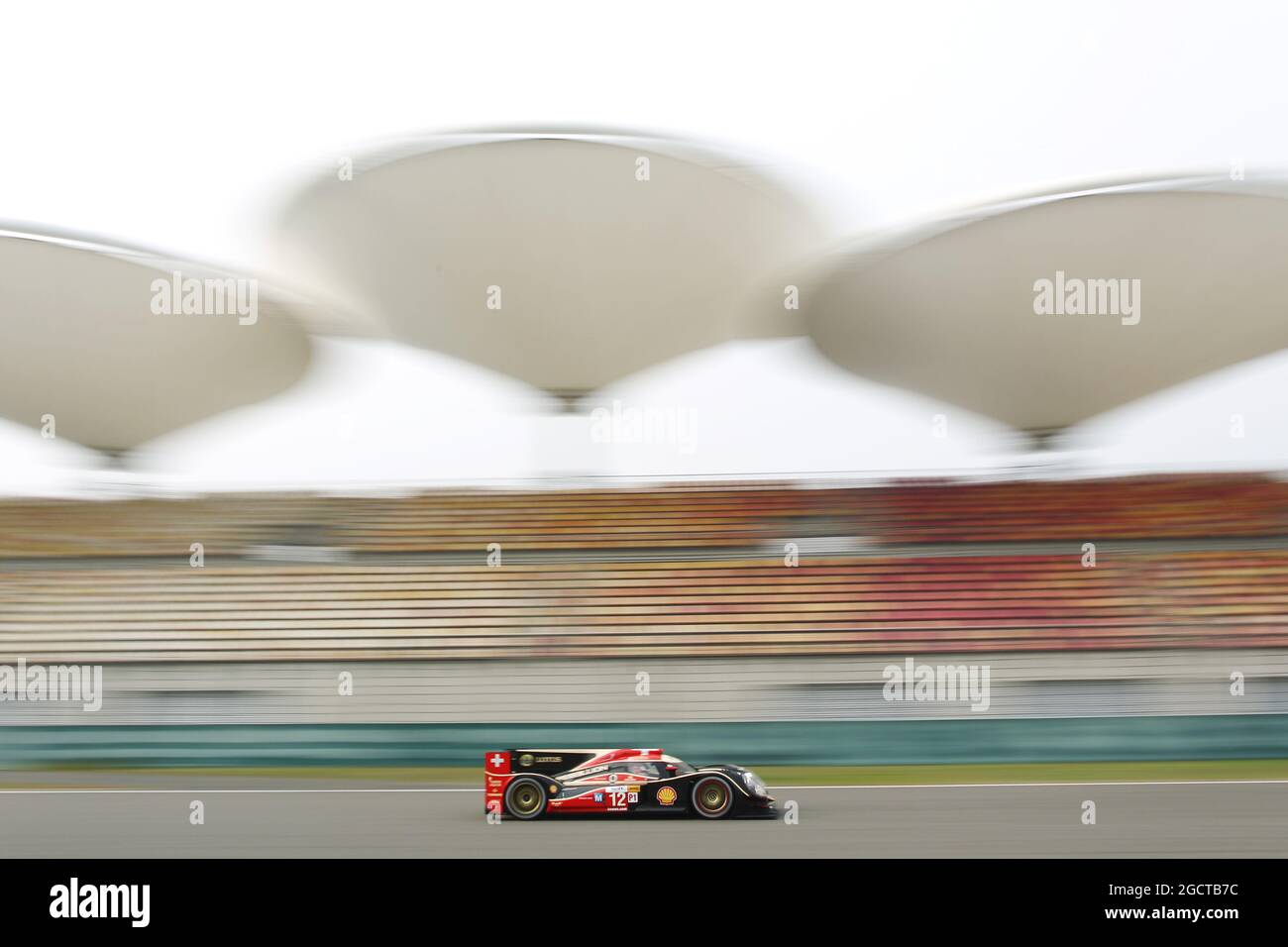 Andrea Belicchi (ITA) / Mathias Beche (SUI) / Nicolas Prost (FRA) Rebellion Racing, Lola B12/60 Coupe, Toyota. FIA-Langstrecken-Weltmeisterschaft, Runde 7, Freitag, 8. November 2013. Shanghai, China. Stockfoto