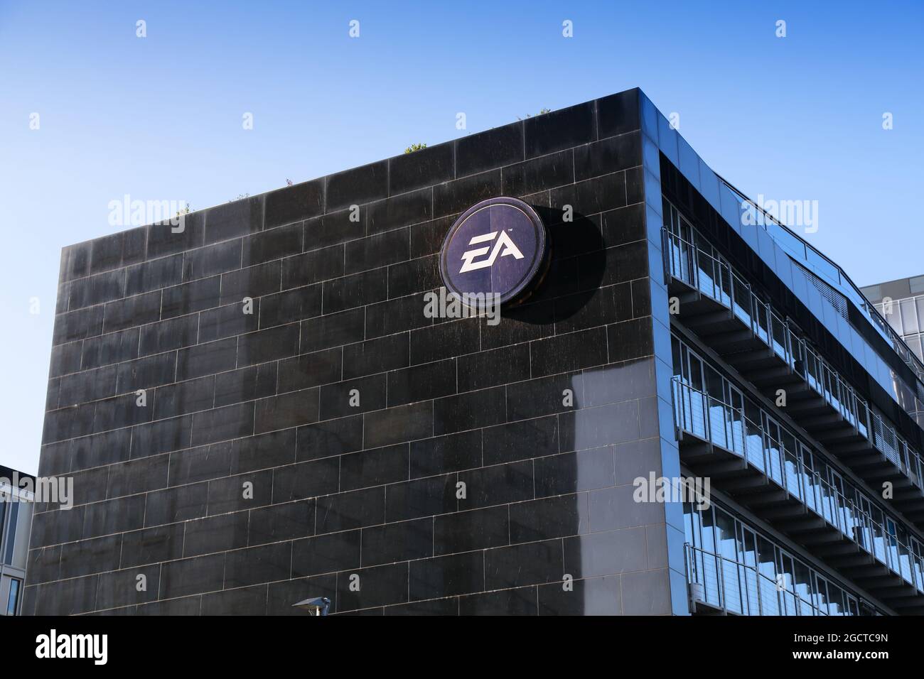 KÖLN, DEUTSCHLAND - 21. SEPTEMBER 2020: Electronic Arts Videospiel-Firmenbüro in Köln, Deutschland. Stockfoto