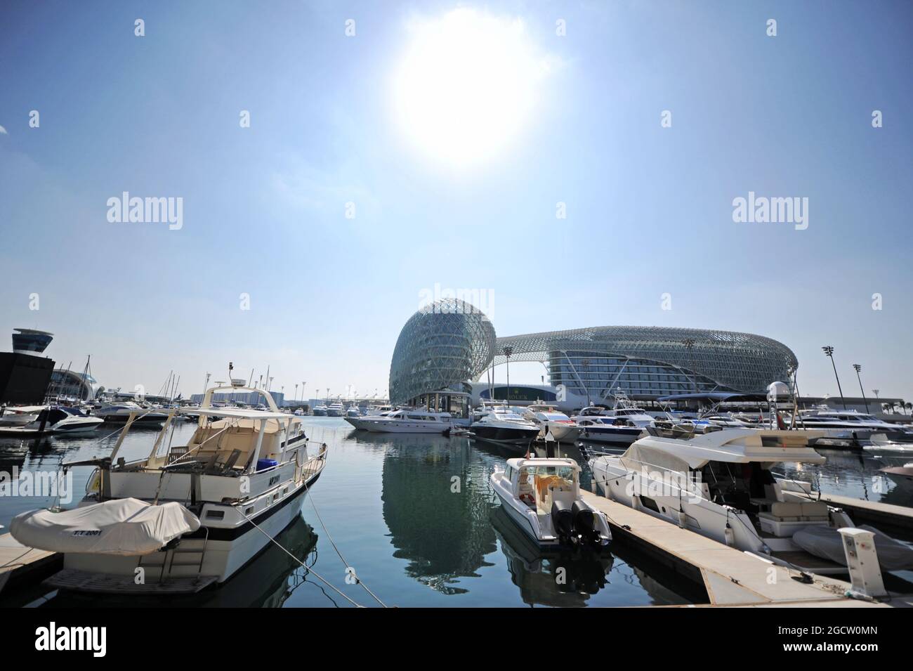 Der Hafen. Abu Dhabi Grand Prix, Donnerstag, 20. November 2014. Yas Marina Circuit, Abu Dhabi, VAE. Stockfoto
