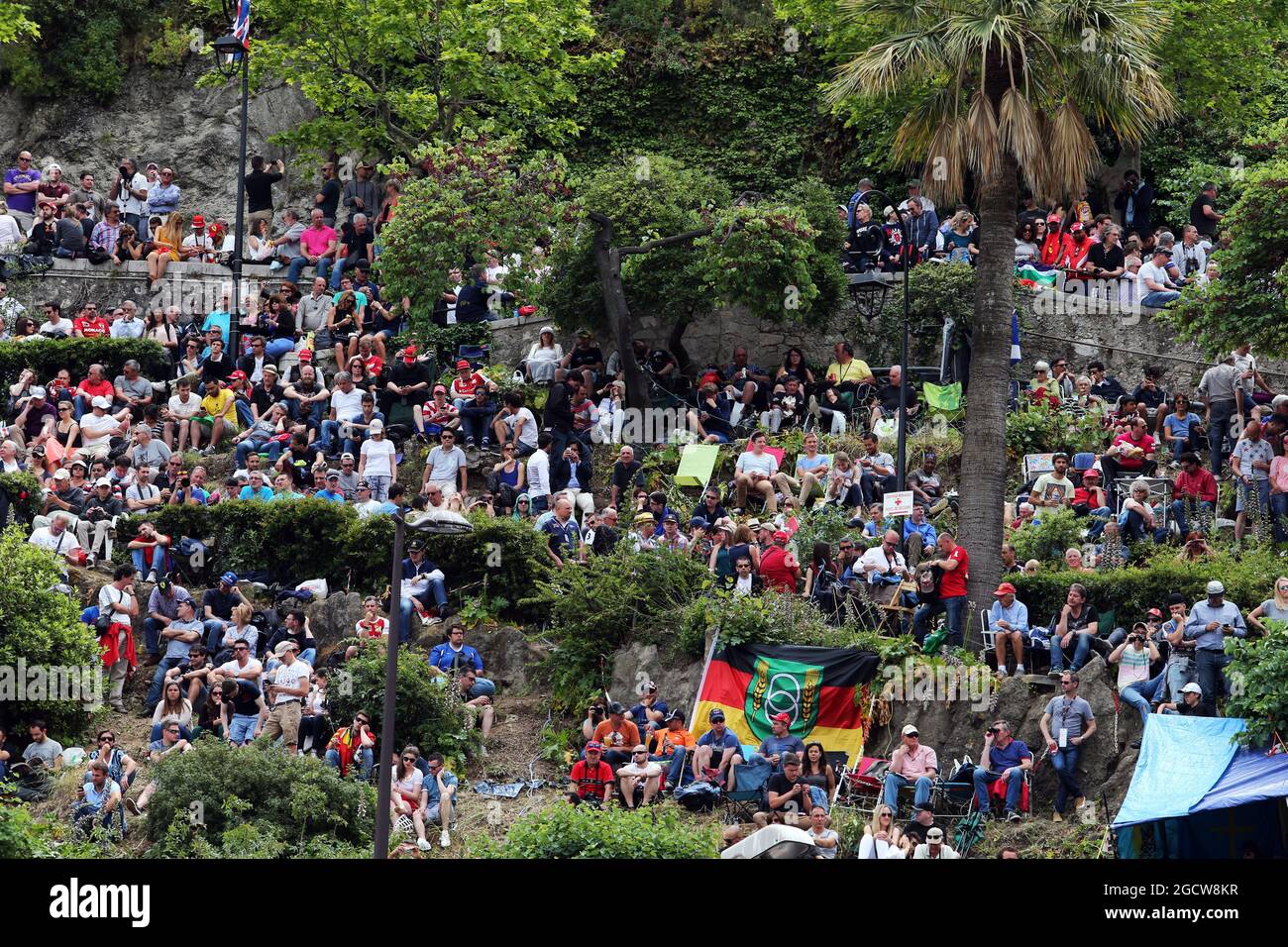 Fans auf dem Hügel. Großer Preis von Monaco, Samstag, 23. Mai 2015. Monte Carlo, Monaco. Stockfoto