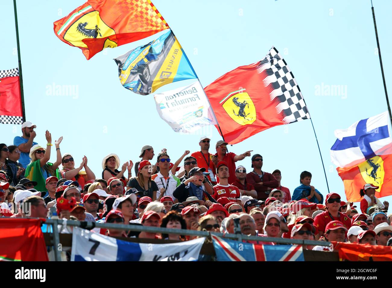 Ventilatoren und Flaggen. Großer Preis von Ungarn, Sonntag, 26. Juli 2015. Budapest, Ungarn. Stockfoto