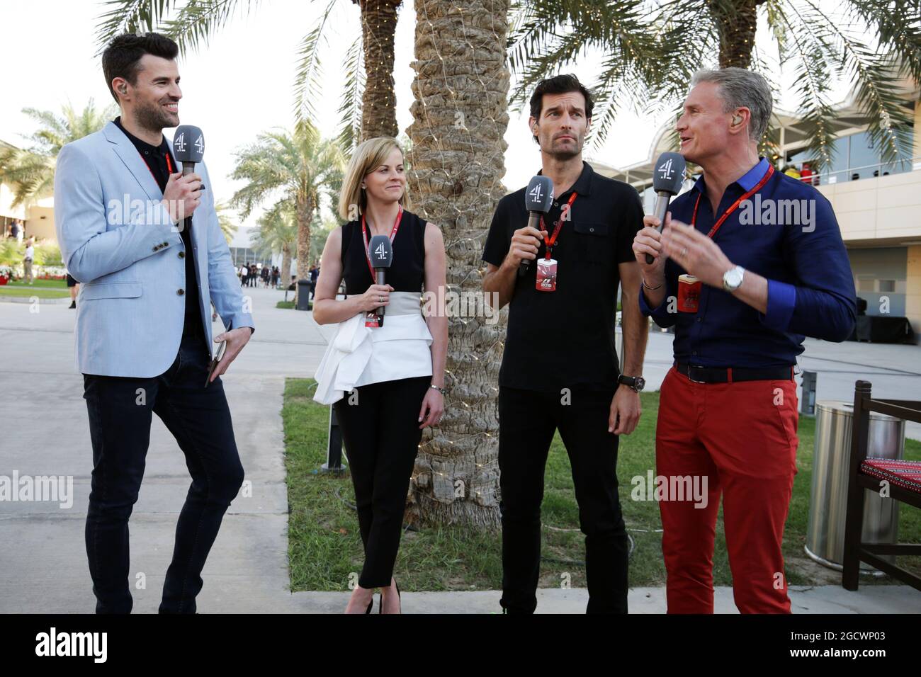 (L bis R): Steve Jones (GBR) Channel 4 F1 Presenter mit Susie Wolff (GBR) Channel 4 Expert Analyst; Mark Webber (AUS) Porsche Team WEC Driver / Channel 4 Presenter; und David Coulthard (GBR) Red Bull Racing und Scuderia Toro Advisor / Channel 4 F1 Kommentator. Großer Preis von Bahrain, Samstag, 2. April 2016. Sakhir, Bahrain. Stockfoto
