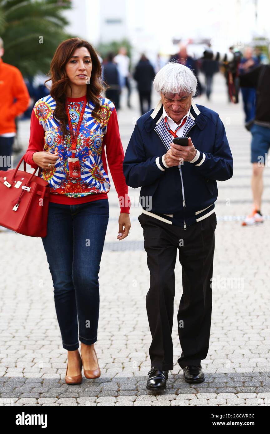 Bernie Ecclestone (GBR) mit seiner Frau Fabiana Flosi (BH). Stockfoto