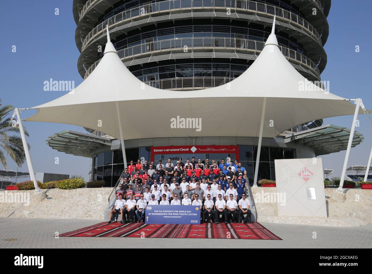 Gruppenfoto zum Saisonende. FIA-Langstrecken-Weltmeisterschaft, Runde 9, Donnerstag, 17. November 2016. Sakhir, Bahrain. Stockfoto