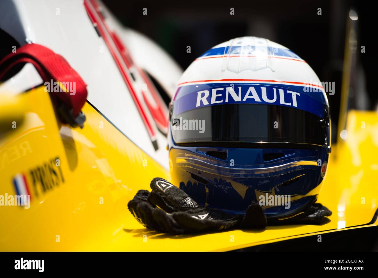 Der Helm von Alain Prost (FRA) Renault Sport F1 Team Special Advisor auf dem Renault RE40. Großer Preis von Monaco, Freitag, 26. Mai 2017. Monte Carlo, Monaco. Stockfoto