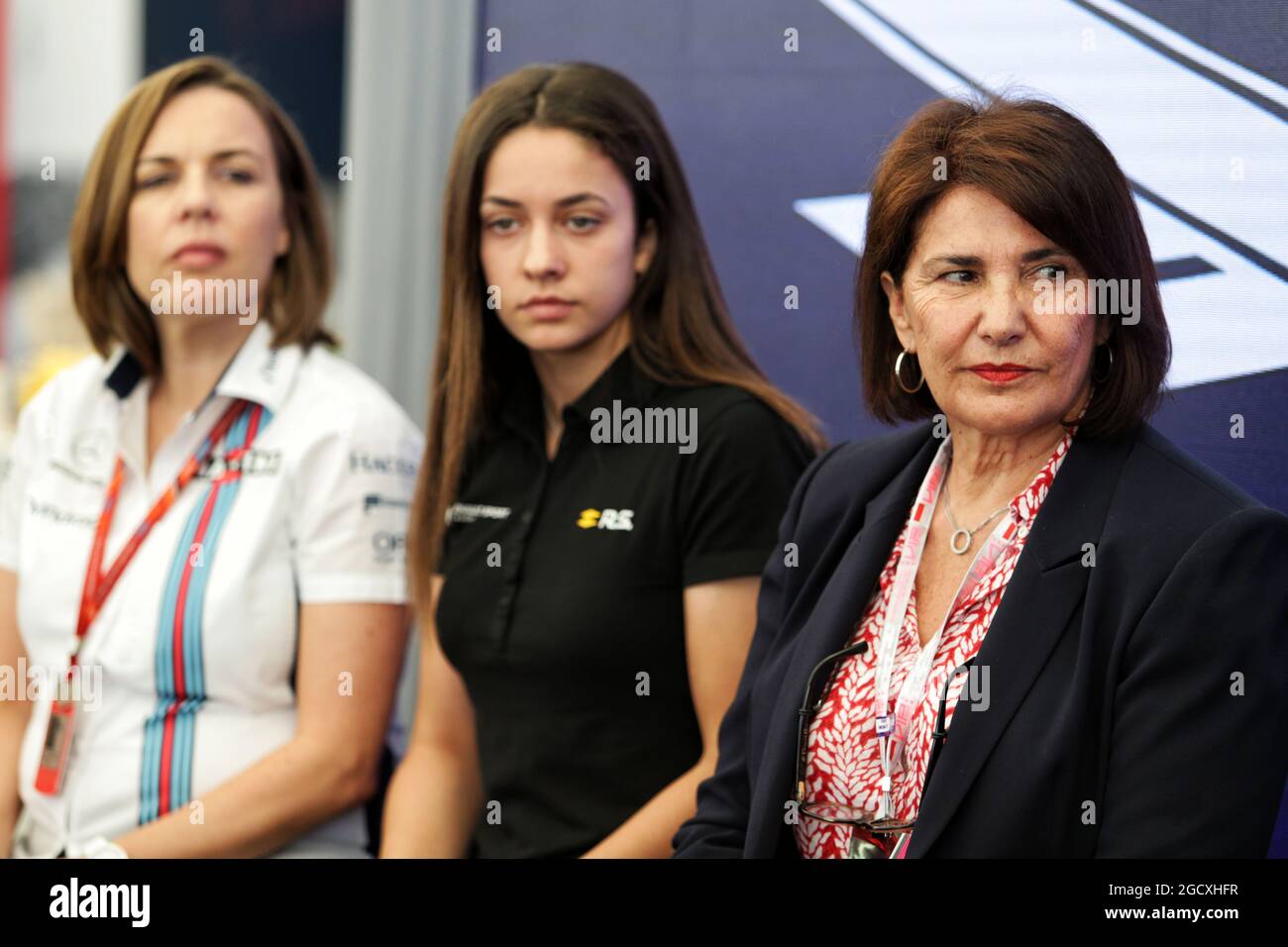 Michelle Mouton (FRA) FIA-Botschafterin im Motorsport mit Marta Garcia (ESP) Renault Sport Academy Driver und Susie Wolff (GBR) Channel 4 Expert Analyst. Großer Preis von Monaco, Samstag, 27. Mai 2017. Monte Carlo, Monaco. Stockfoto