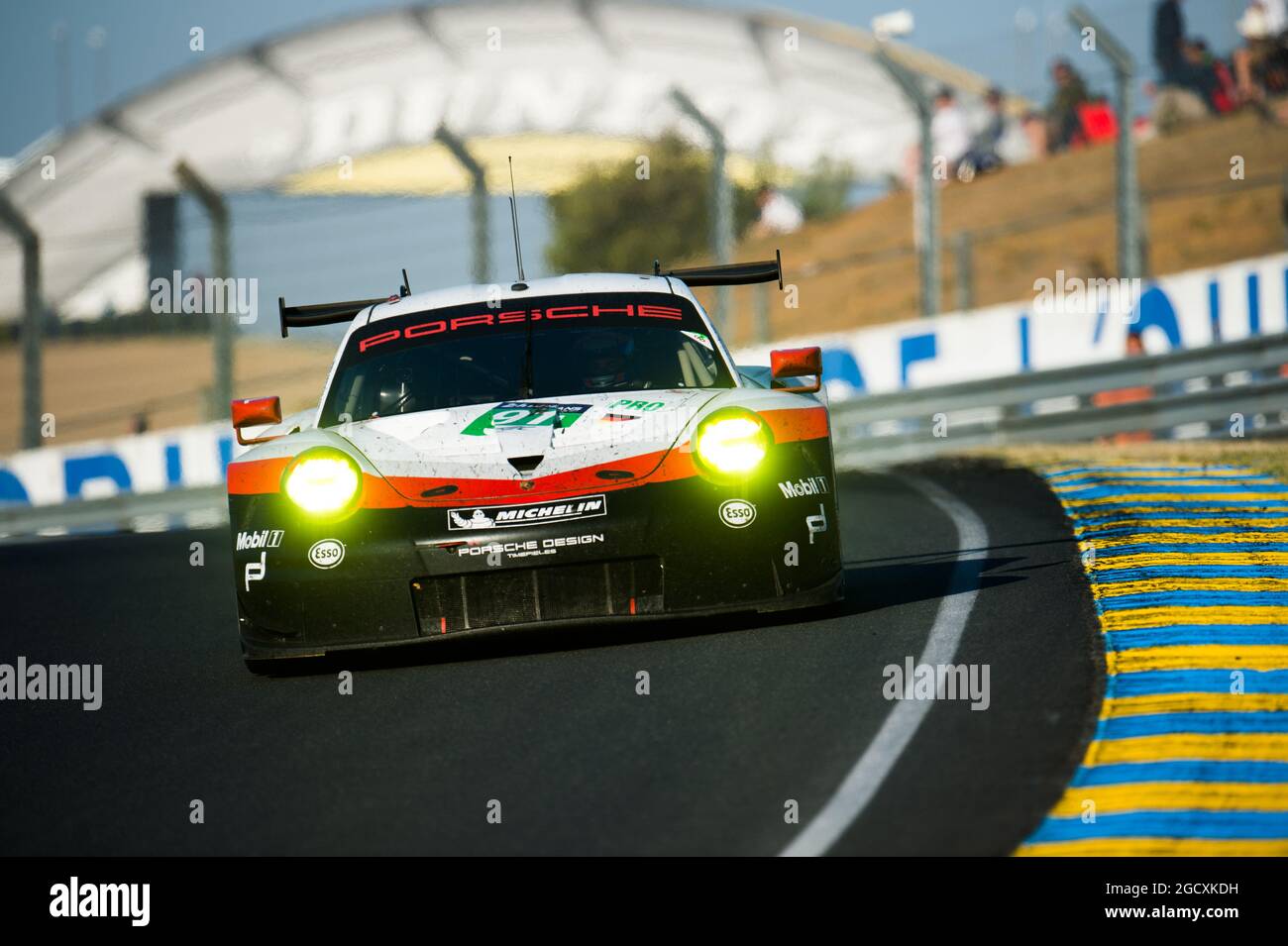 Richard Lietz (AUT) / Frederic Makowiecki (FRA) / Patrick Pilet (FRA) #91 Porsche GT Team, Porsche 911 RSR. FIA-Langstrecken-Weltmeisterschaft, 24 Stunden von Le Mans - Rennen, Samstag, 17. Juni 2017. Le Mans, Frankreich. Stockfoto