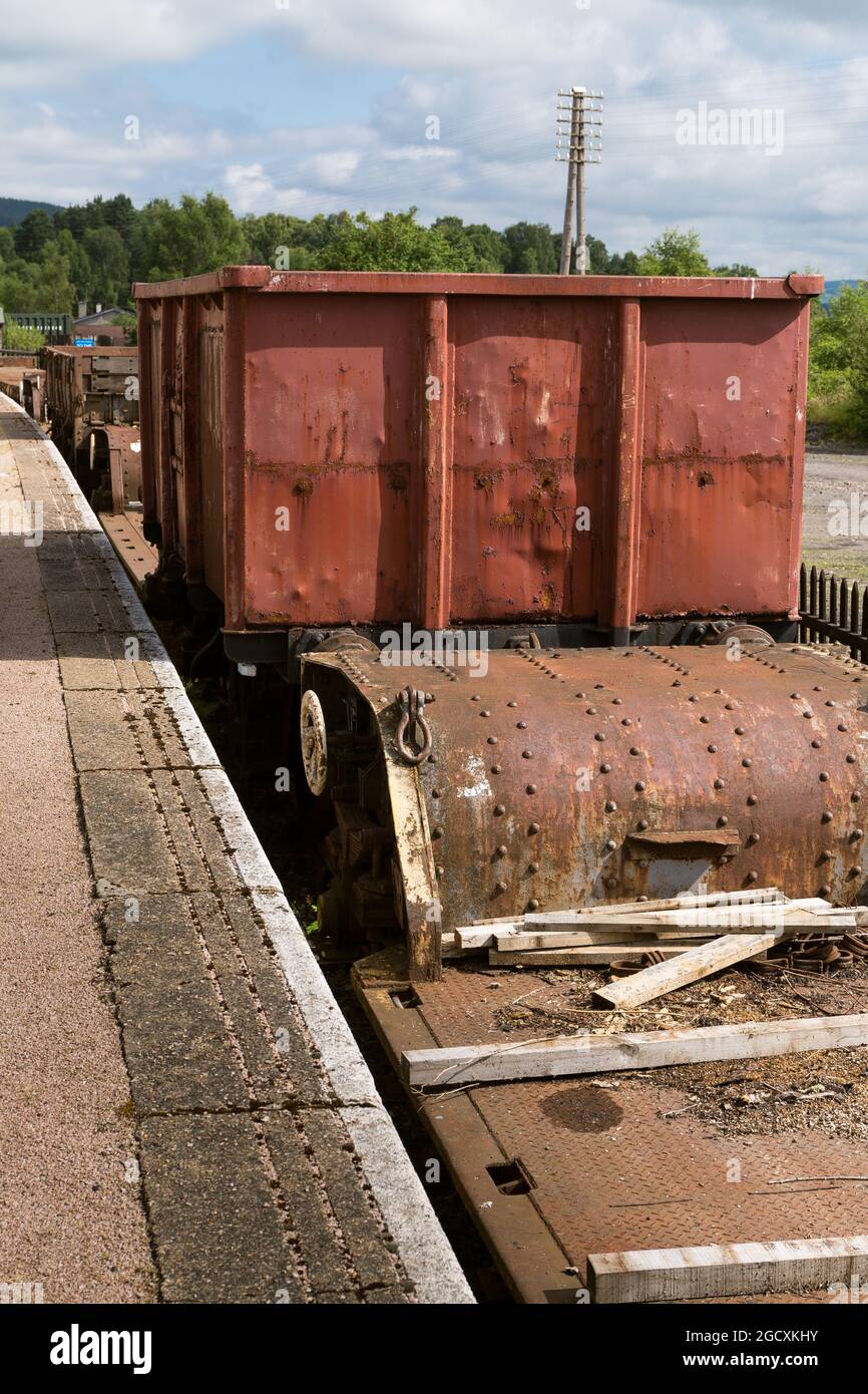 Altes Rollmaterial an der Dampfeisenbahnstation Boat of Garten. Schottland. Speyside-Eisenbahnen. Stockfoto