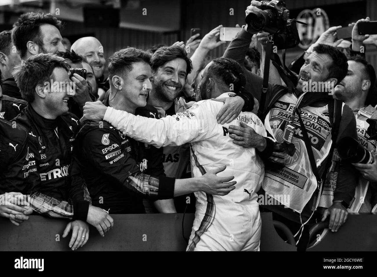 Rennsieger Lewis Hamilton (GBR) Mercedes AMG F1 feiert im Parc Ferme. Großer Preis von Spanien, Sonntag, 13. Mai 2018. Barcelona, Spanien. Stockfoto