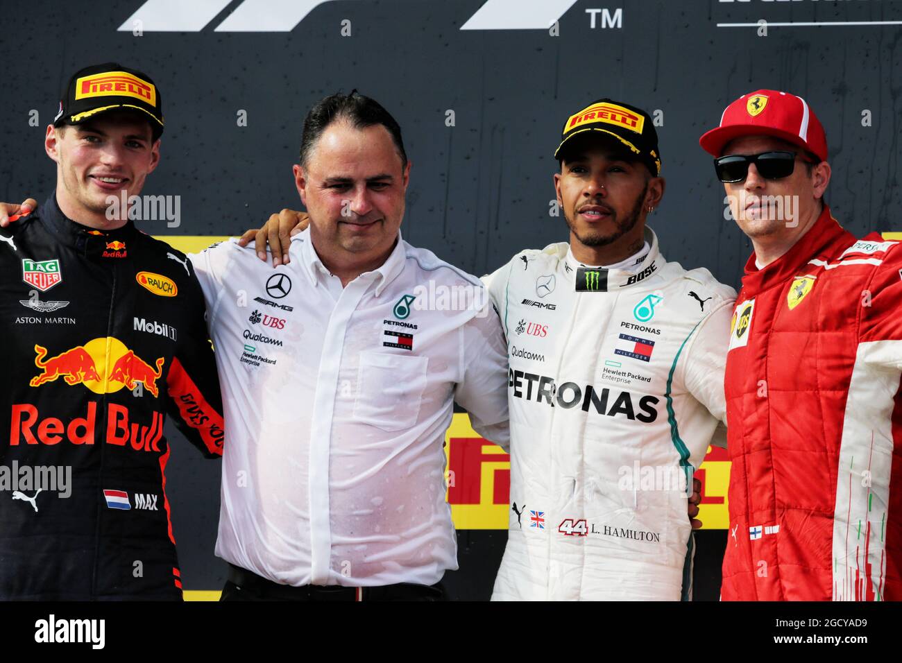 Das Podium (L bis R): Max Verstappen (NLD) Red Bull Racing, Zweiter; Ron Meadows (GBR) Mercedes GP Team Manager; Lewis Hamilton (GBR) Mercedes AMG F1, Rennsieger; Kimi Räikkönen (FIN) Ferrari, Dritter. Großer Preis von Frankreich, Sonntag, 24. Juni 2018. Paul Ricard, Frankreich. Stockfoto