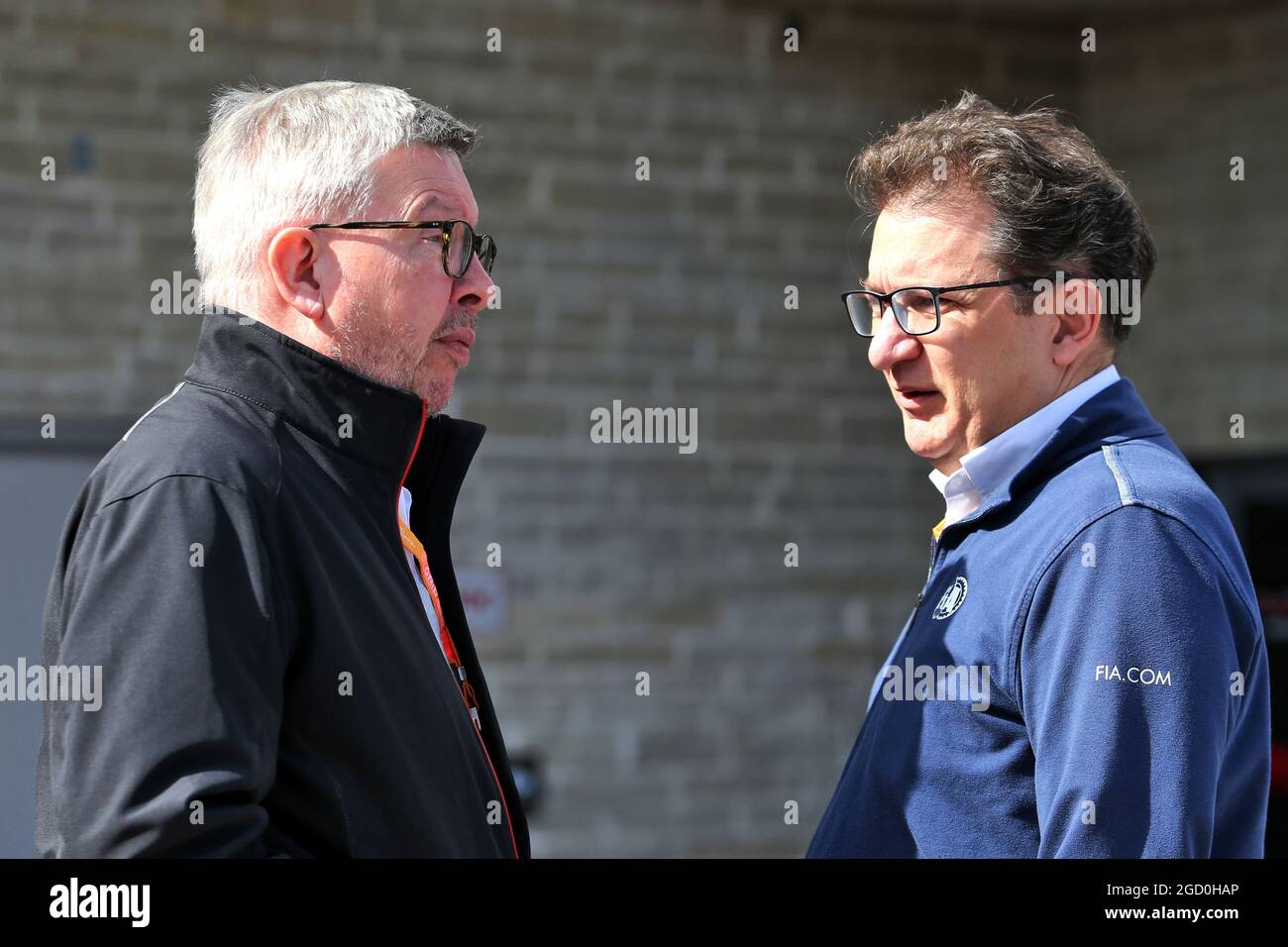 (L bis R): Ross Brawn (GBR) Managing Director, Motorsport mit Nichola Tombazis (GRE) FIA Head of Single-Sitzer Technical Matters. Großer Preis der Vereinigten Staaten, Samstag, 2. November 2019. Circuit of the Americas, Austin, Texas, USA. Stockfoto