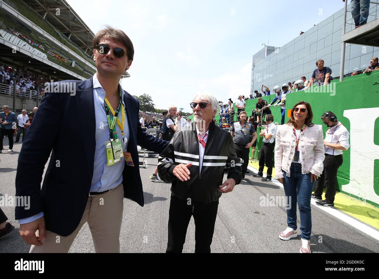 Bernie Ecclestone (GBR) am Start mit Arnaud Boetsch (FRA) Rolex Communication and Image Director am Start. Stockfoto