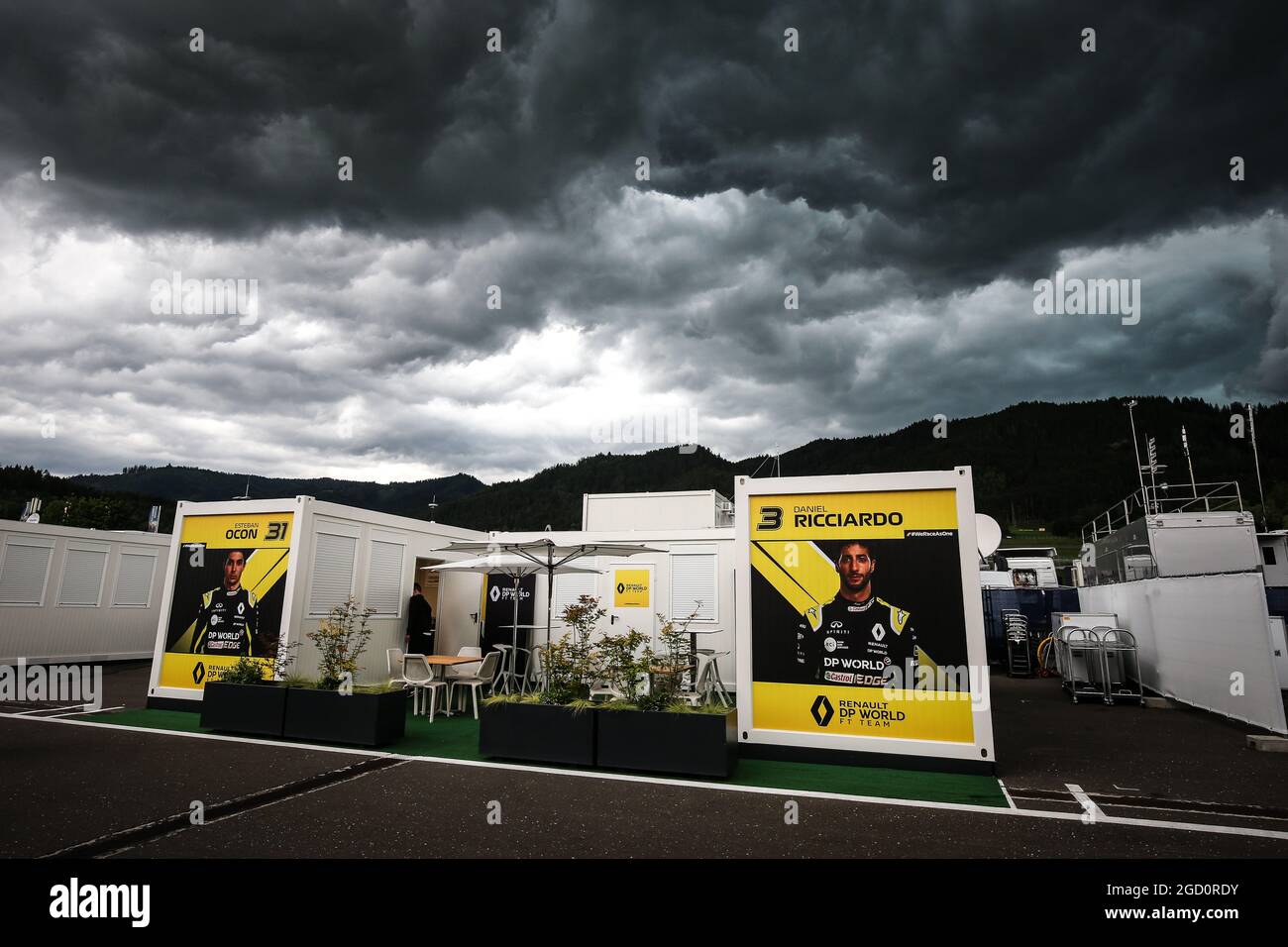 Fahrerlager-Atmosphäre - Renault F1 Team. Großer Preis von Österreich, Mittwoch, 1. Juli 2020. Spielberg, Österreich. Stockfoto