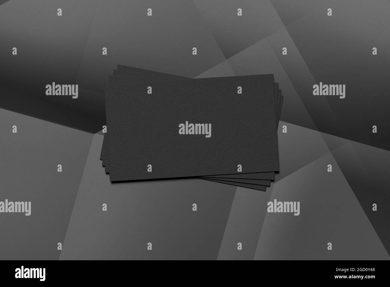 Leere schwarze Visitenkarten in einer Reihe auf dunklem Hintergrund. Hochwertige 3d-Illustration Stockfoto