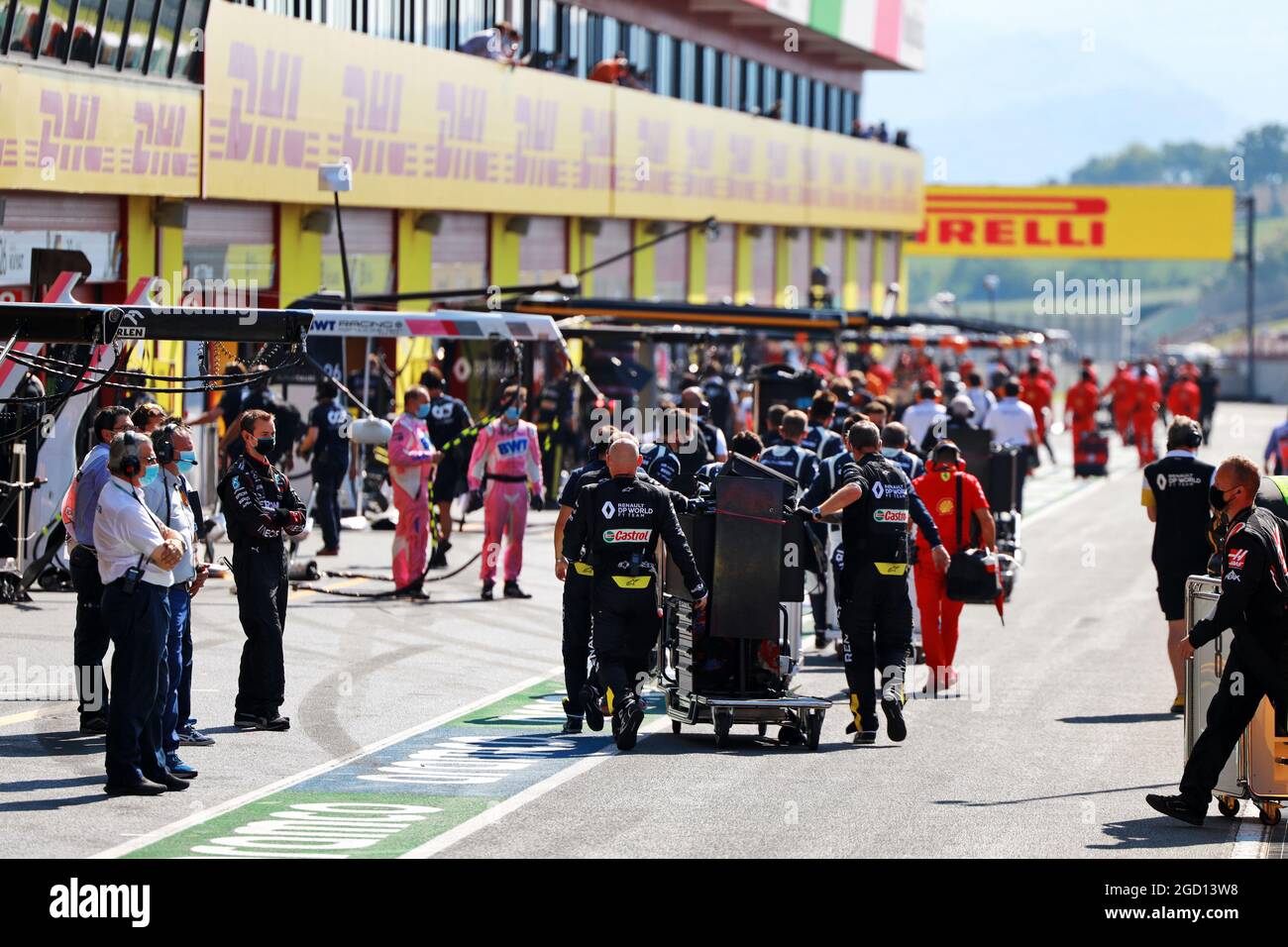 Mechaniker des Renault F1 Teams. Großer Preis der Toskana, Sonntag, 13. September 2020. Mugello Italien. Stockfoto