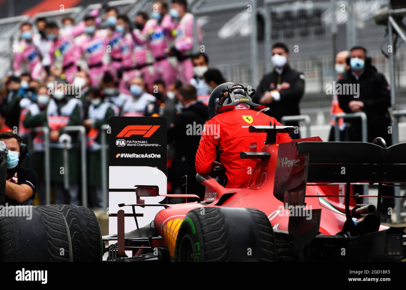 Sebastian Vettel (GER) Ferrari SF1000 in Parc Ferme. Stockfoto