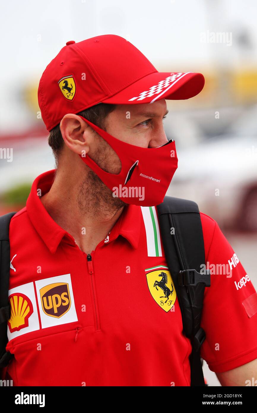 Sebastian Vettel (GER) Ferrari. Großer Preis von Bahrain, Freitag, 27. November 2020. Sakhir, Bahrain. Stockfoto