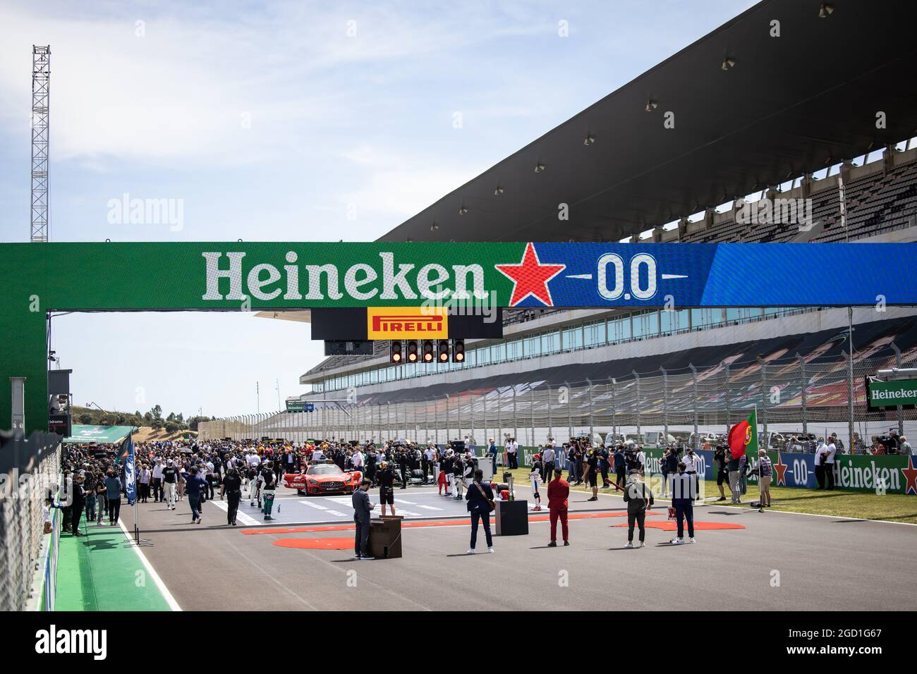 Das Startfeld vor dem Start des Rennens. Großer Preis von Portugal, Sonntag, 2. Mai 2021. Portimao, Portugal. Stockfoto