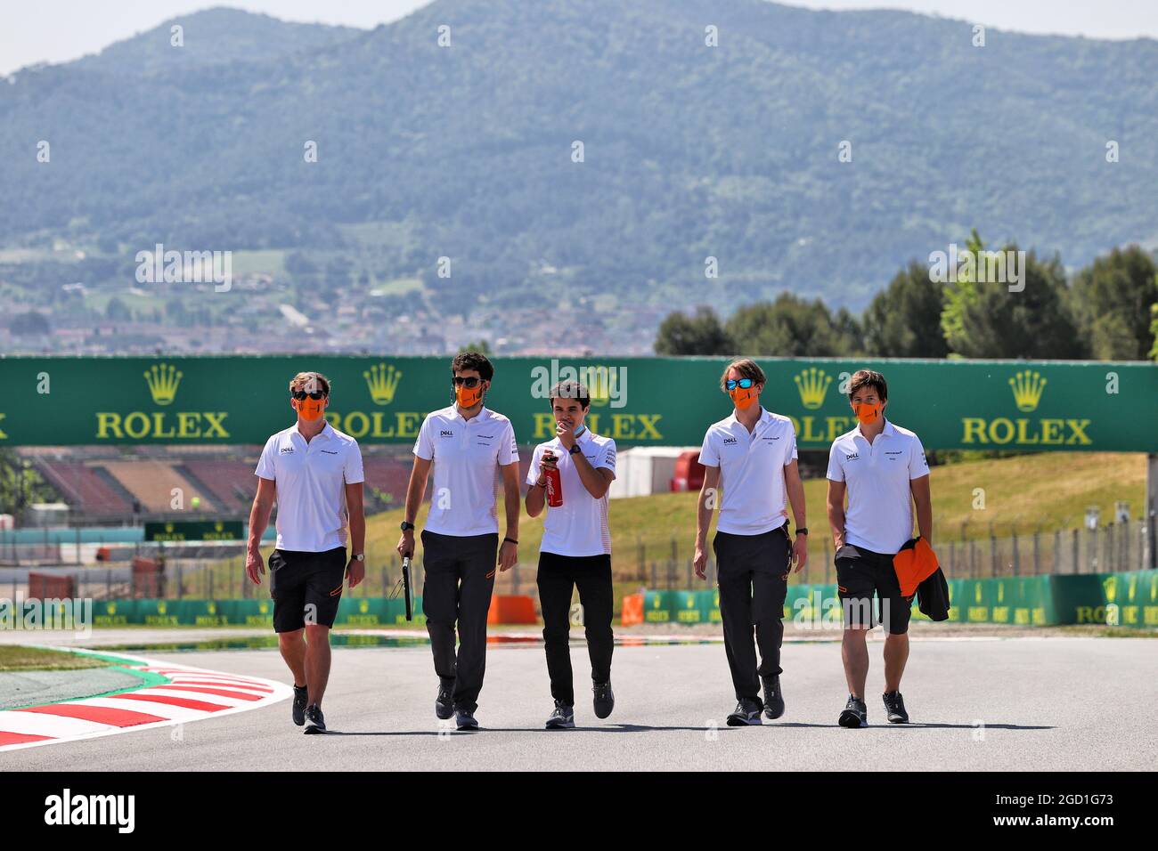 Lando Norris (GBR) McLaren begibt sich mit dem Team auf die Rennstrecke. Großer Preis von Spanien, Donnerstag, 6. Mai 2021. Barcelona, Spanien. Stockfoto