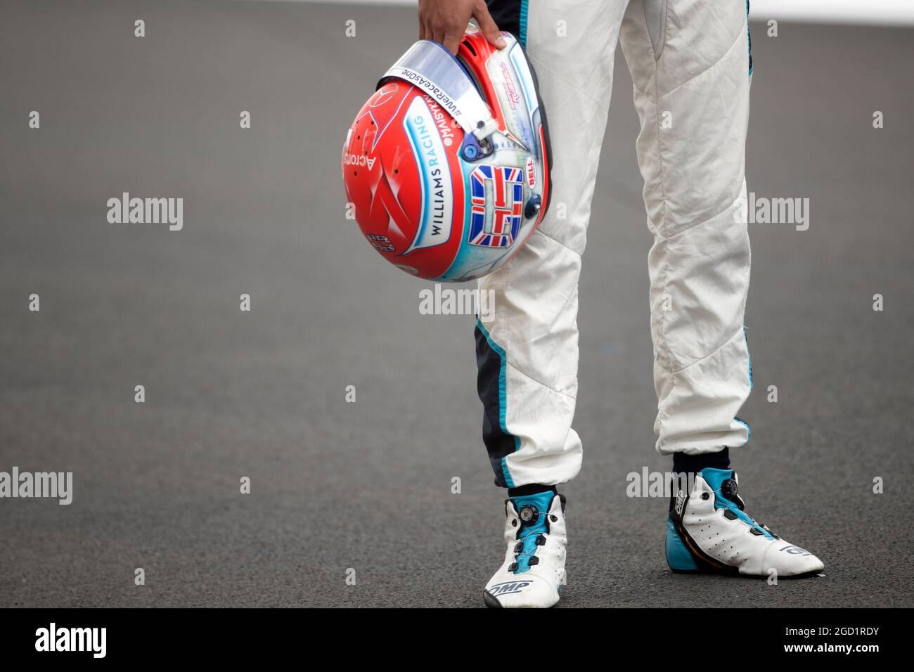 Der Helm von George Russell (GBR) Williams Racing - 2022 Car Launch. Großer Preis von Großbritannien, Donnerstag, 15. Juli 2021. Silverstone, England. Stockfoto