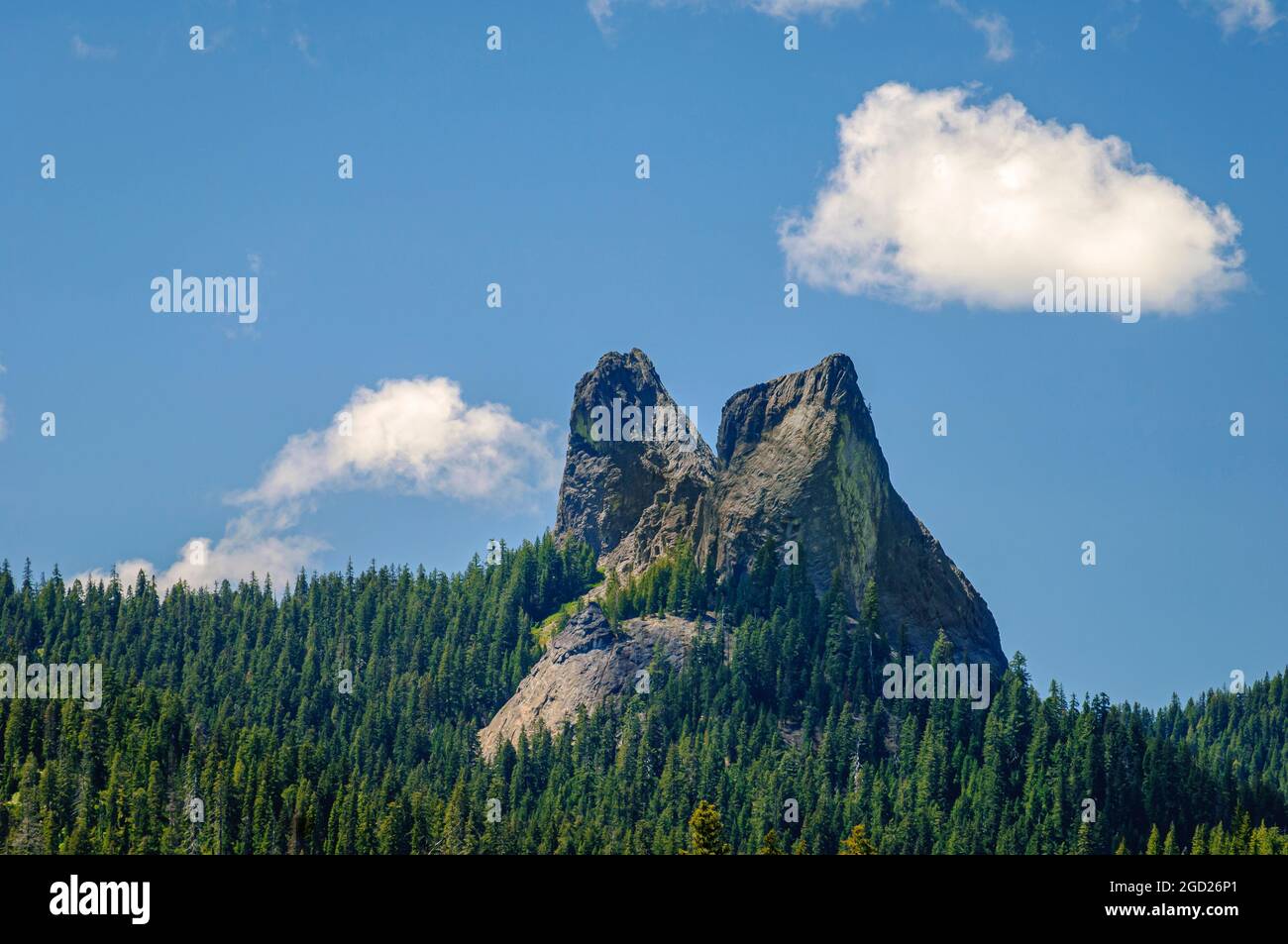 Rabbit Ears Felsformation, Rogue River-Siskiyou National Forest, Cascade Mountains, Oregon. Stockfoto
