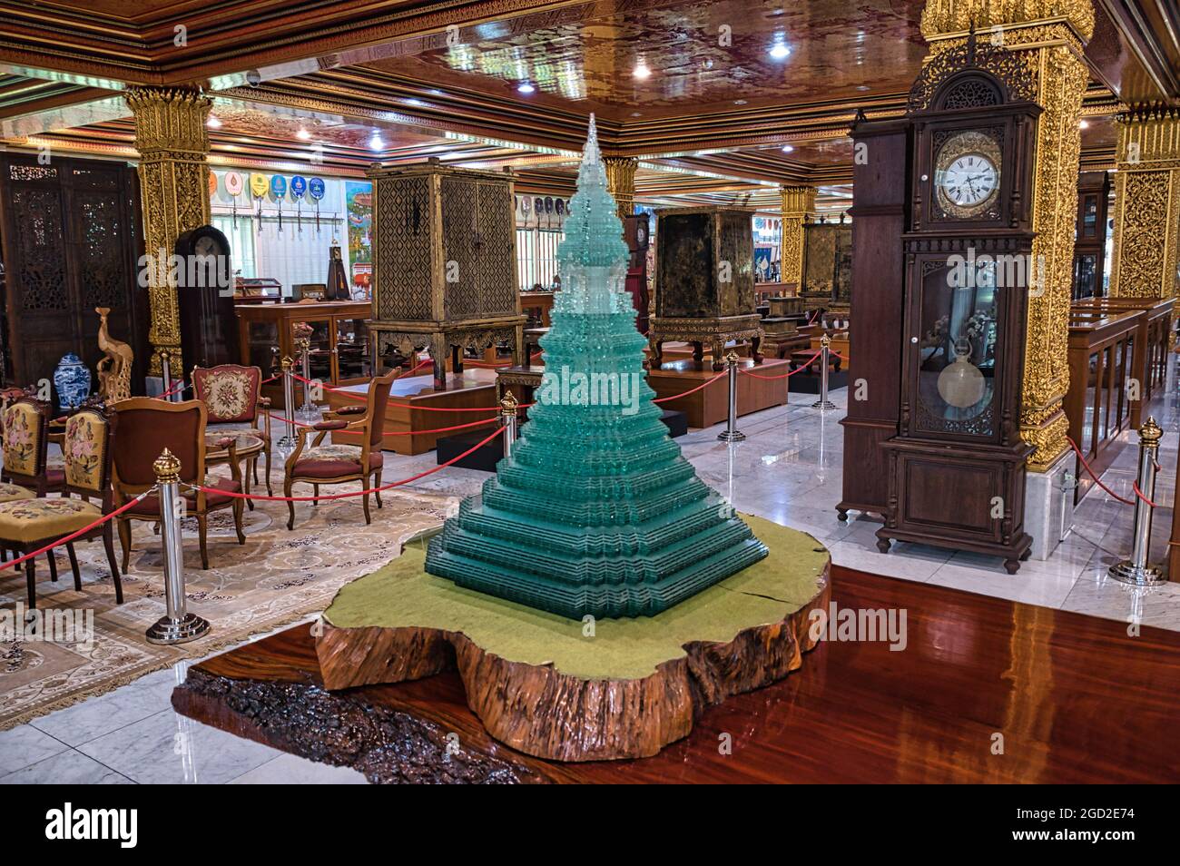 Bangkok, Thailand 07. April 2021 Museum mit erstaunlichen Modellen, Modellen, Skulpturen in Maharatchamongkol große Pagode am Wat Paknam Tempel in Phasi Charo Stockfoto