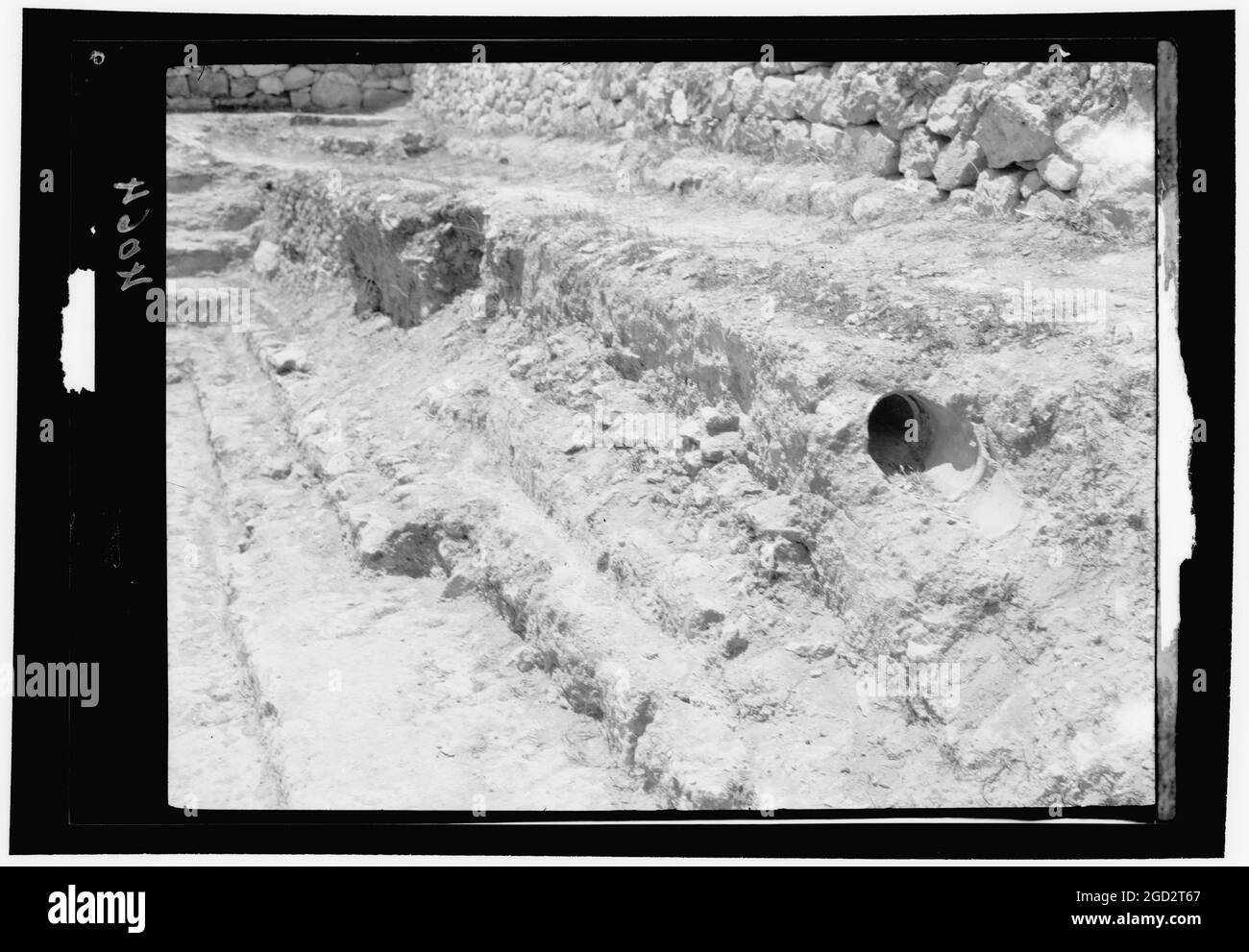 Verschiedene Themen von archäologischem Interesse. Töpferaquädukt aus Solomons Pools ca. 1920 Stockfoto