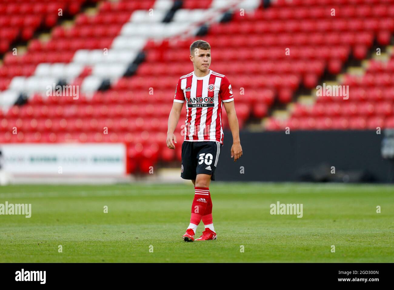 Sheffield, Großbritannien. August 2021. ZAK Brunt #30 von Sheffield United in Sheffield, Vereinigtes Königreich am 8/10/2021. (Foto von Ben Early/News Images/Sipa USA) Quelle: SIPA USA/Alamy Live News Stockfoto