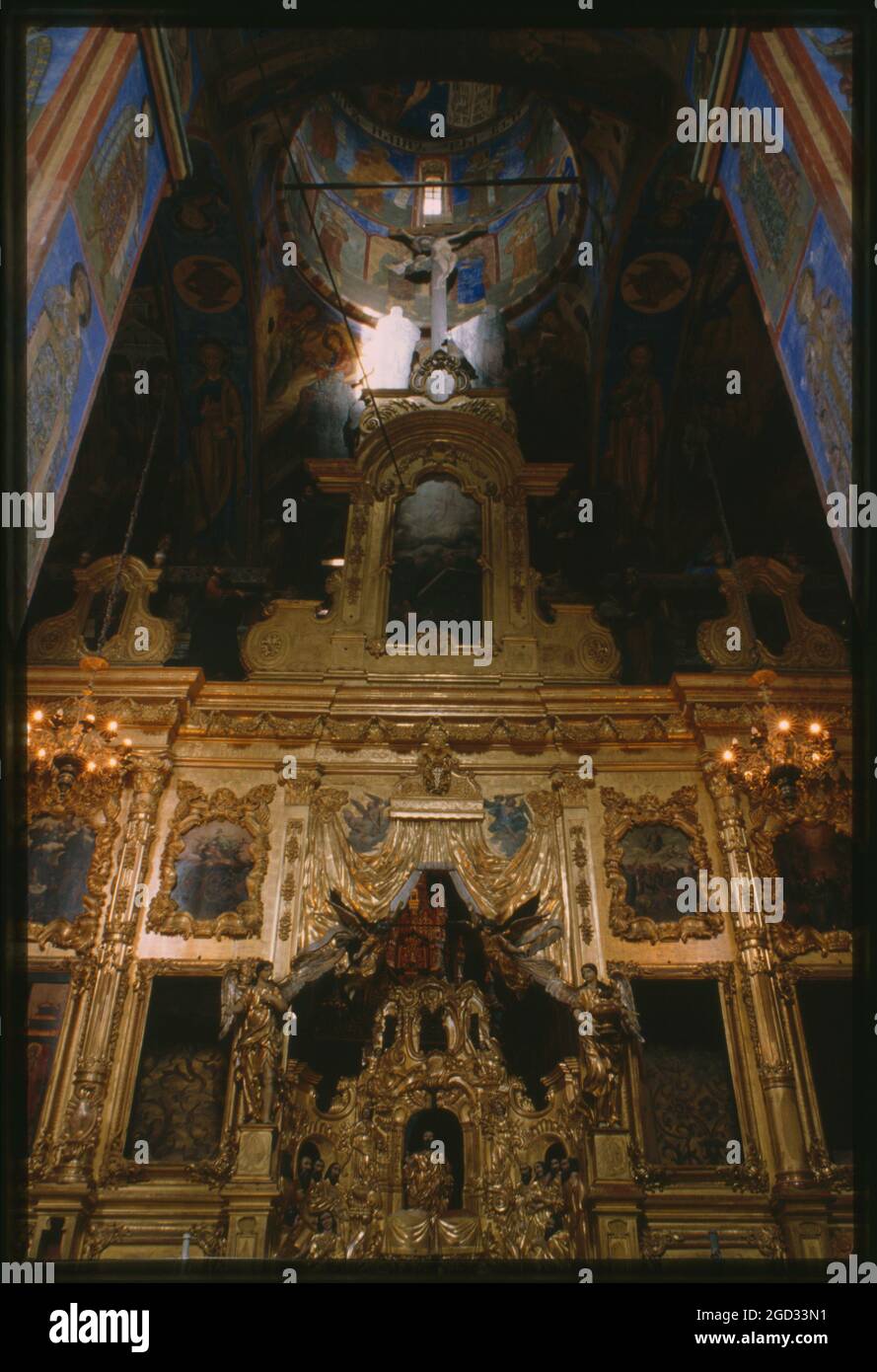 Kirche des heiligen Nikolaus Nadein (1620-22), innen, Ostansicht mit Ikonenwand (18. Jahrhundert), Jaroslawl', Russland; 1997 Stockfoto