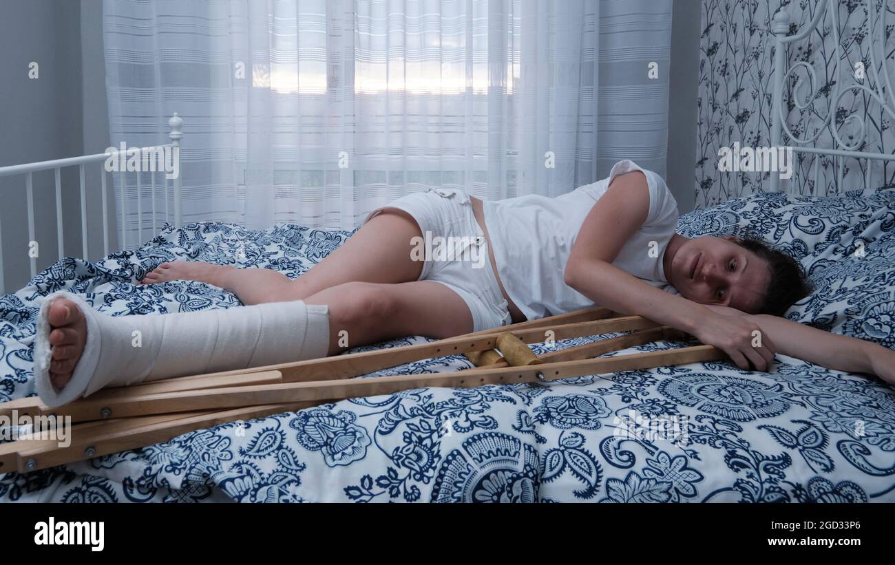 Diese Brünette Bläst Ihren Freund Im Bett Diese Brünette Bläst Ihren Freund Im Bett