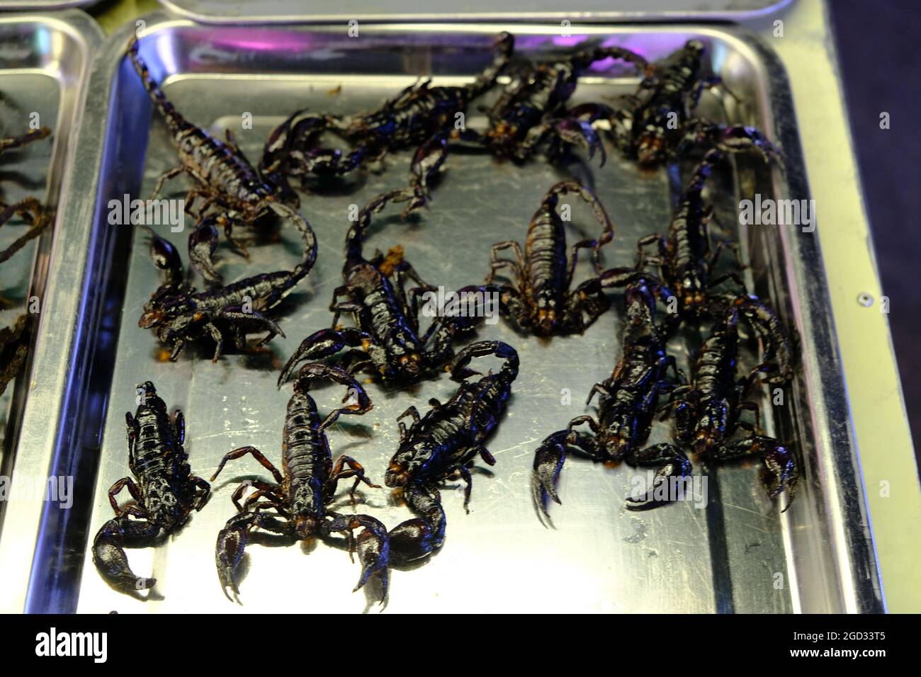 Cambodia Krong Siem Reap - frittierte Skorpione zum Verkauf auf dem Markt Stockfoto