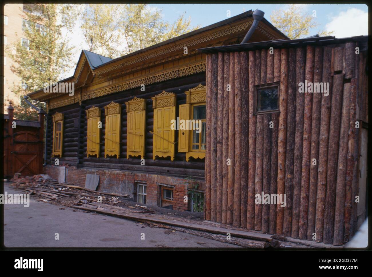 M.N. Kulikov House, Gorkii Street #16 (1917), Seitenfassade, Nowosibirsk, Russland 1999. Stockfoto