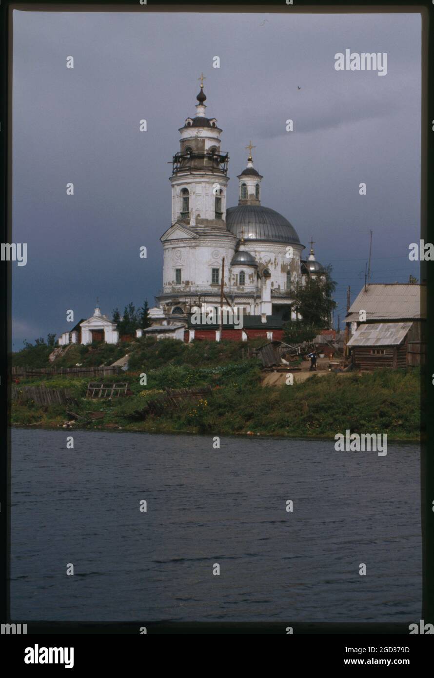 Kirche der Ikone der Jungfrau von Kasan (1814-16), Südwest-Ansicht, Tel'mA, Russland; 2000 Stockfoto